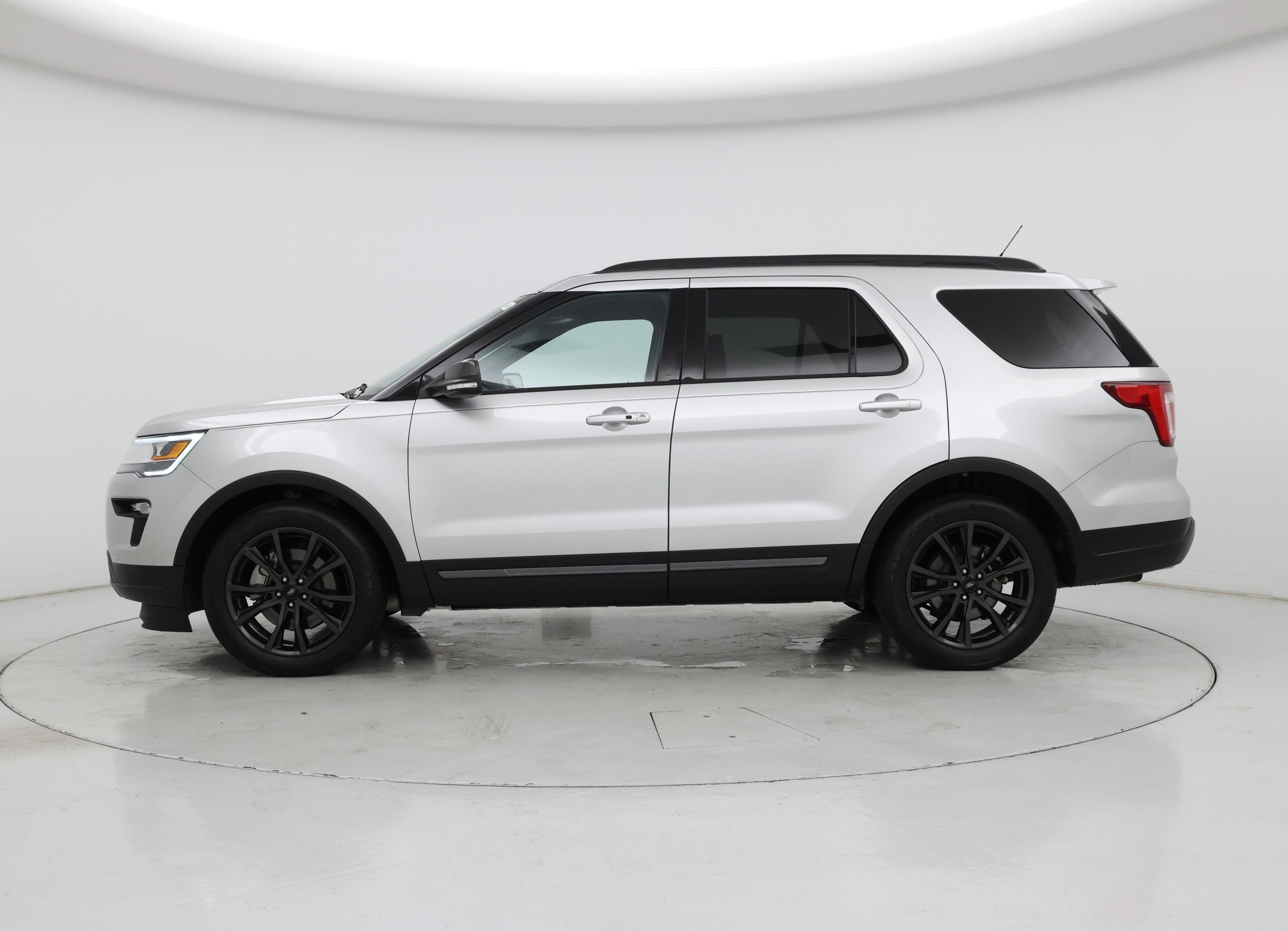 Thumbnail: 2019 Ford Explorer - 3