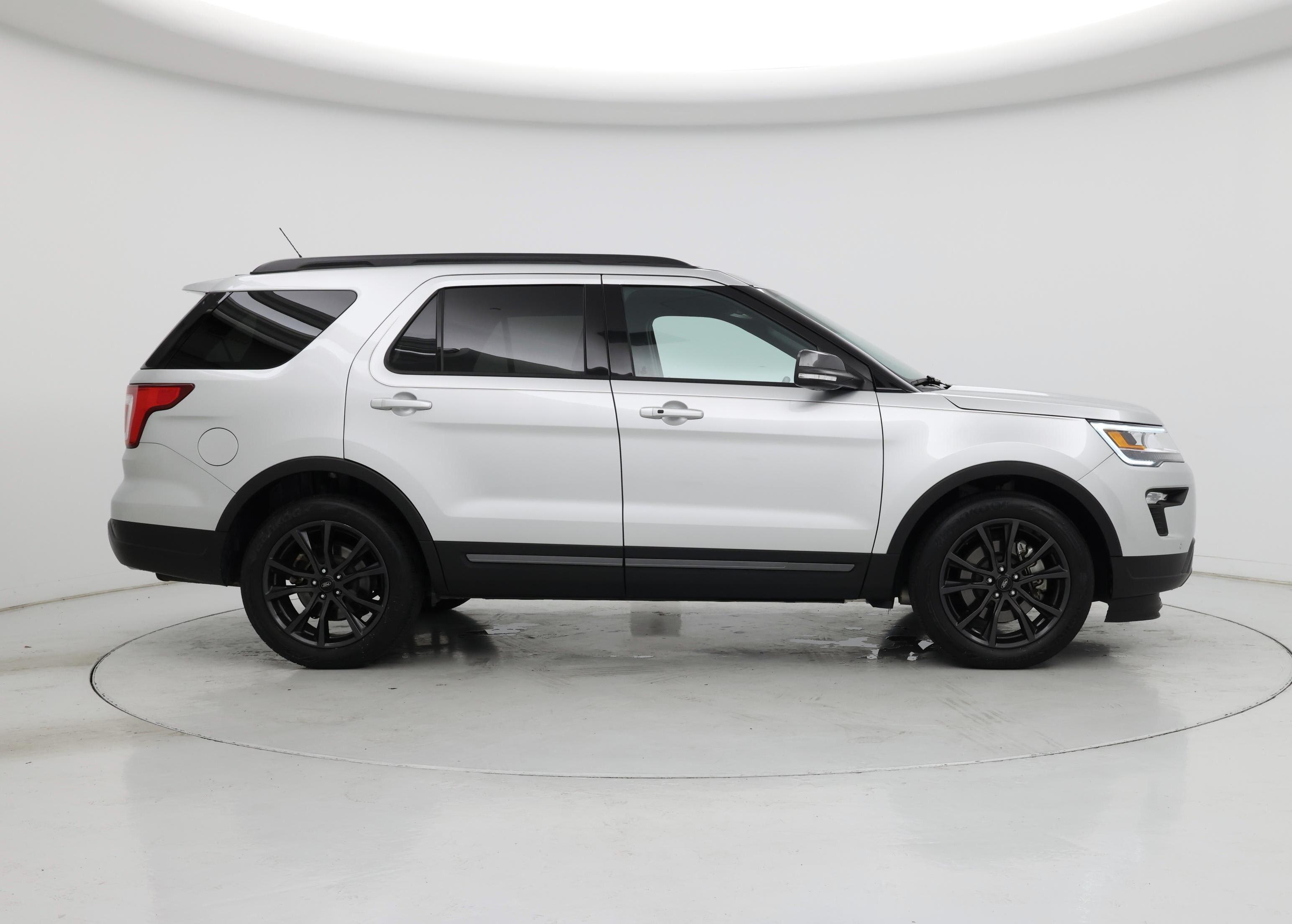 Thumbnail: 2019 Ford Explorer - 7