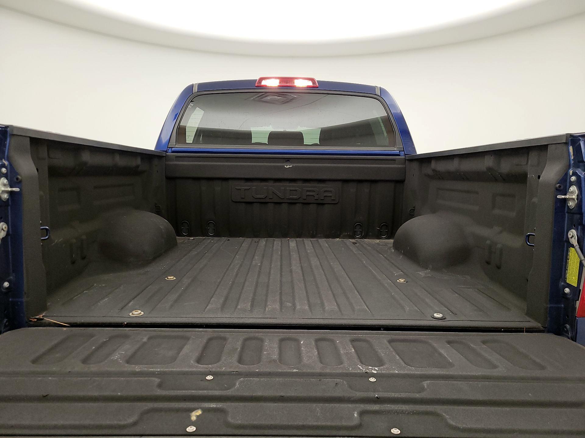 Thumbnail: 2015 Toyota Tundra - 20