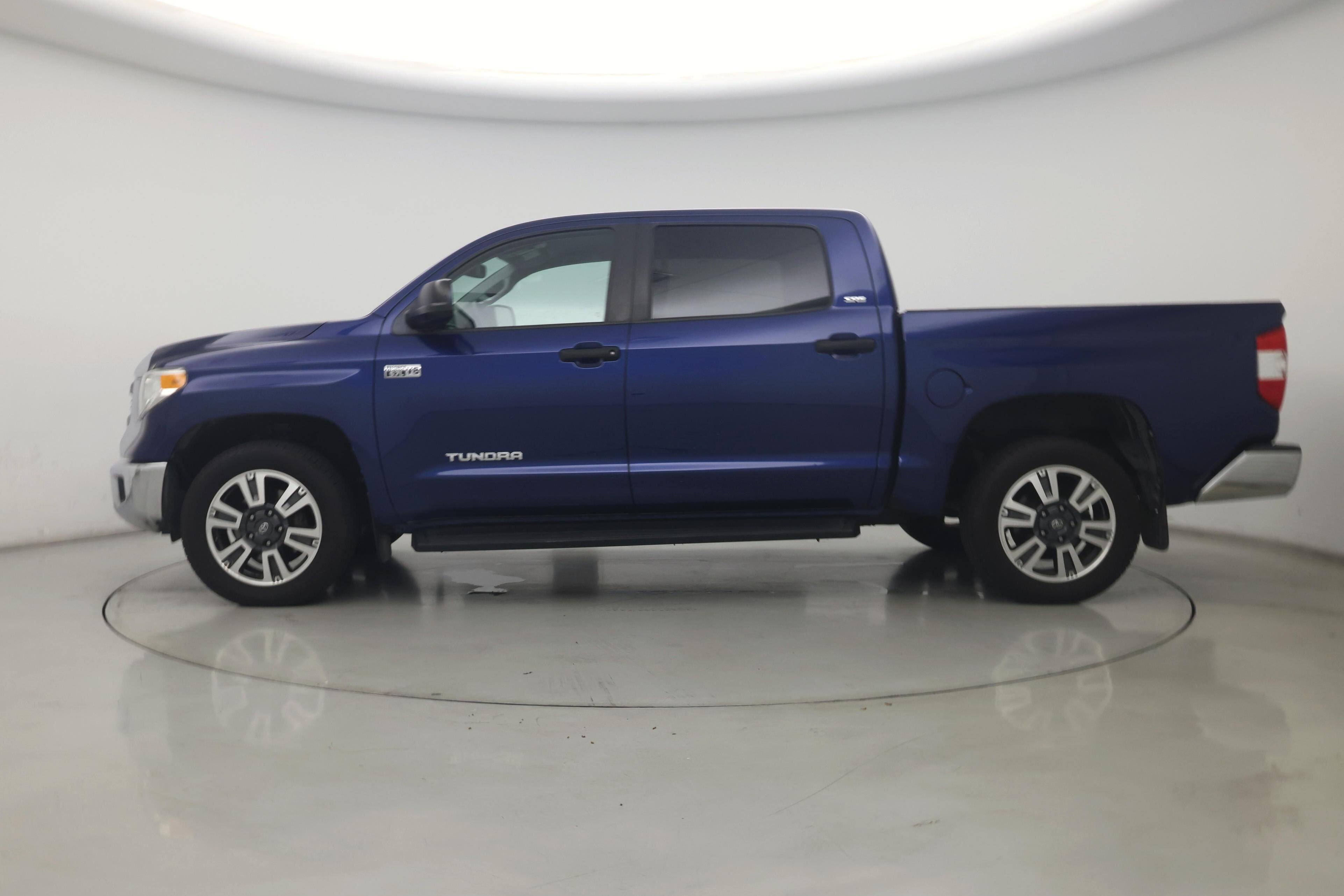 Thumbnail: 2015 Toyota Tundra - 3