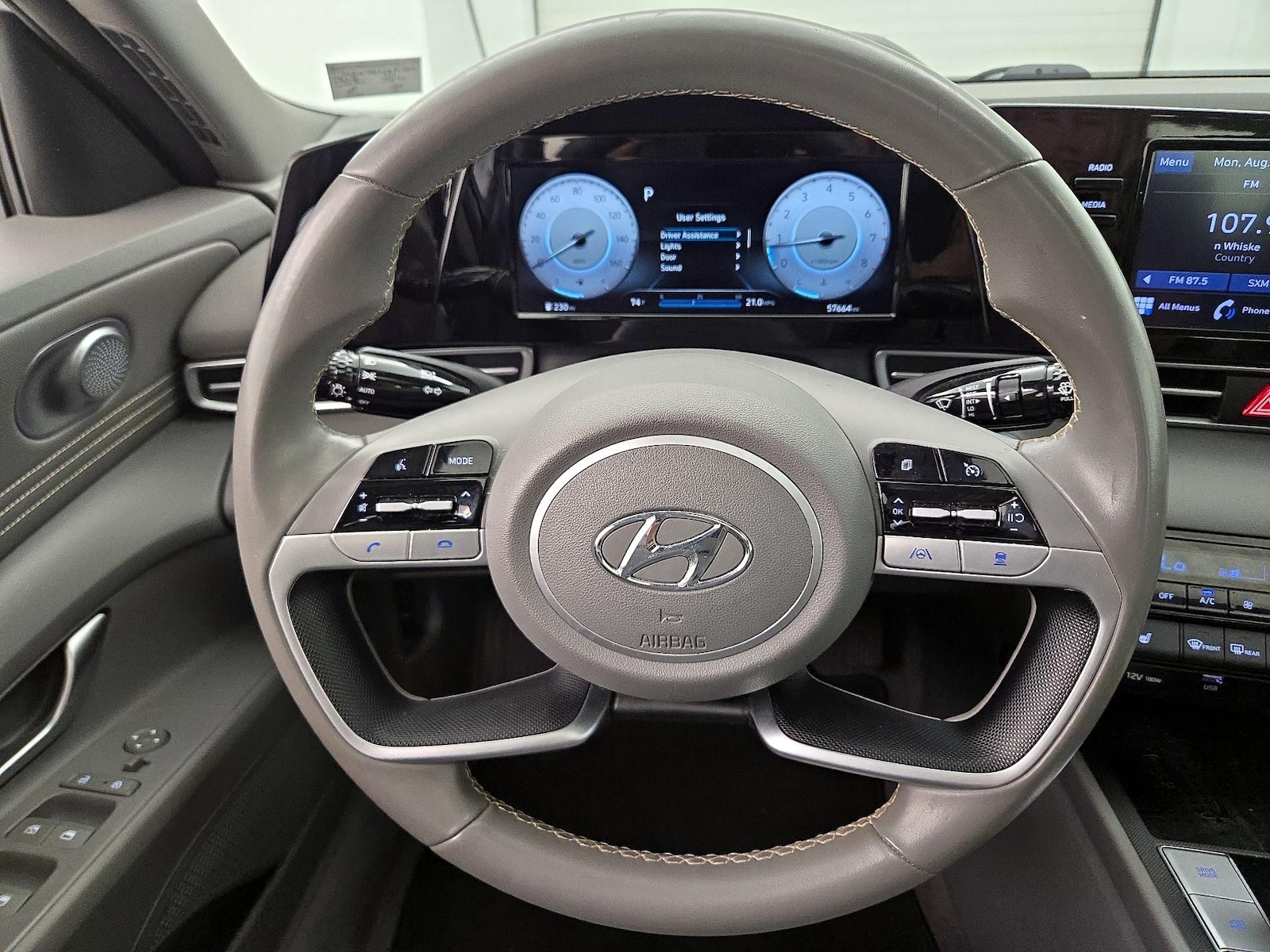 2021 Hyundai Elantra SEL - Photo 11