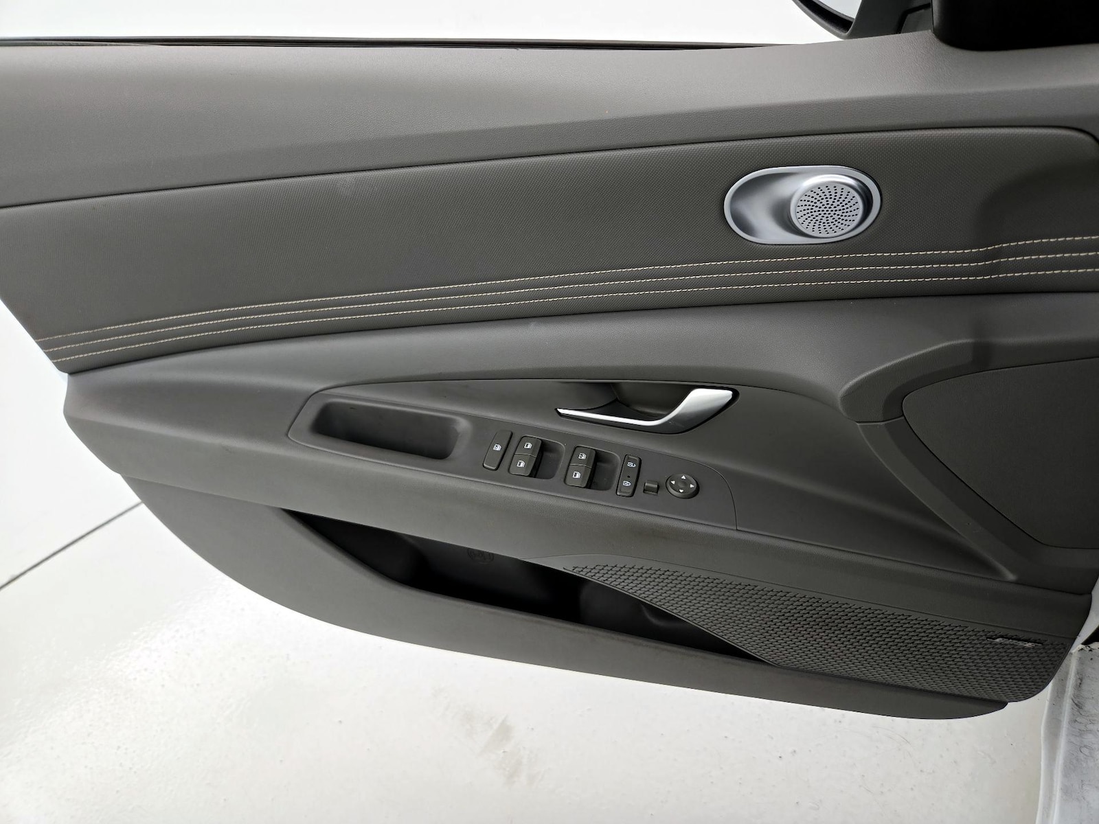 2021 Hyundai Elantra SEL - Photo 13
