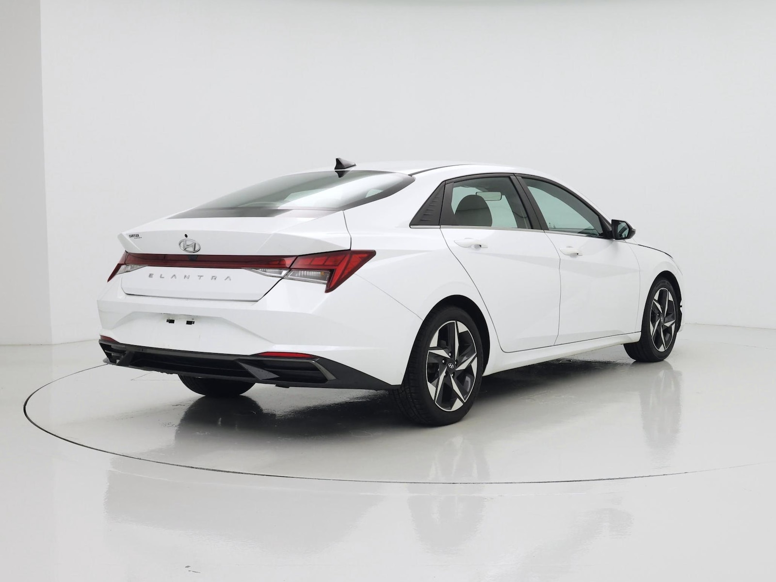 2021 Hyundai Elantra SEL - Photo 9