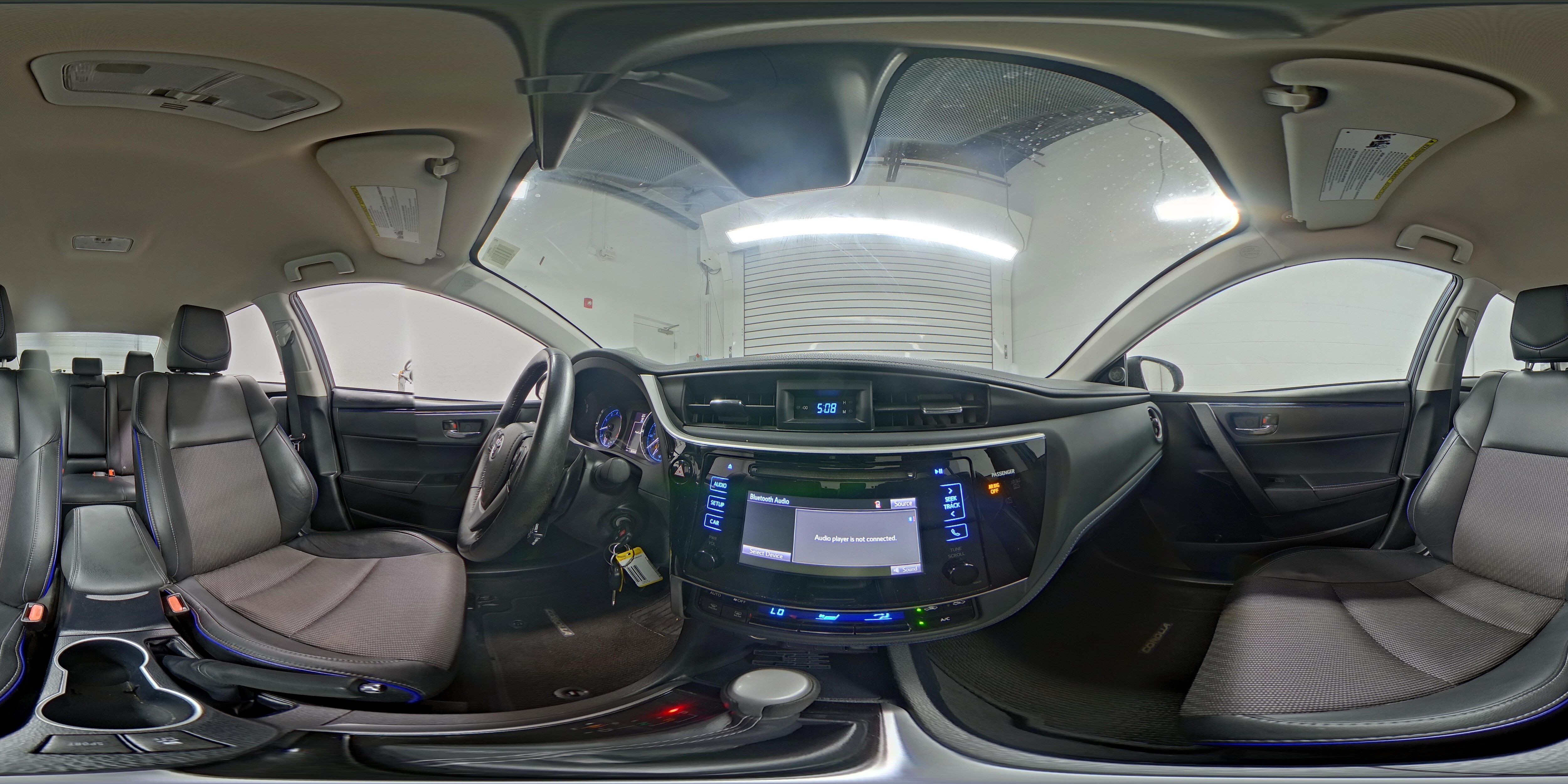 2017 Toyota Corolla SE - Photo 18