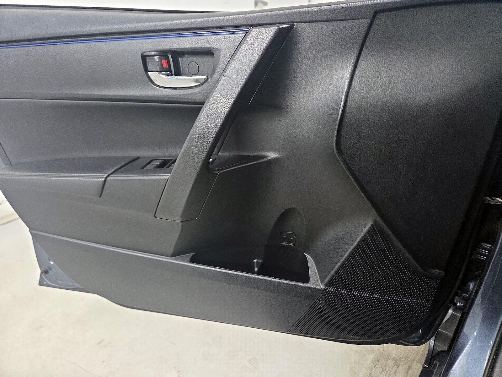 2017 Toyota Corolla SE - Photo 11