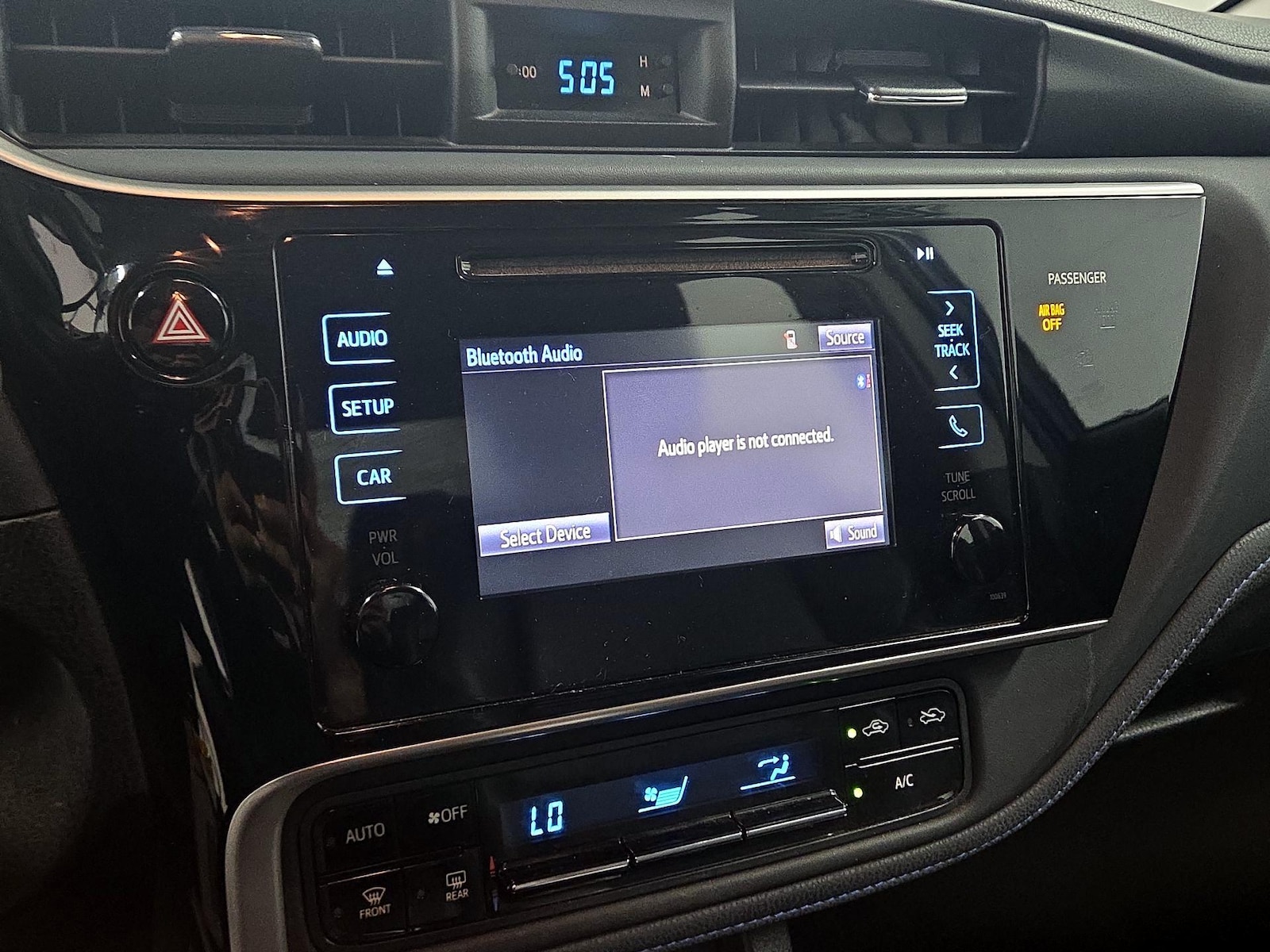 2017 Toyota Corolla SE - Photo 12