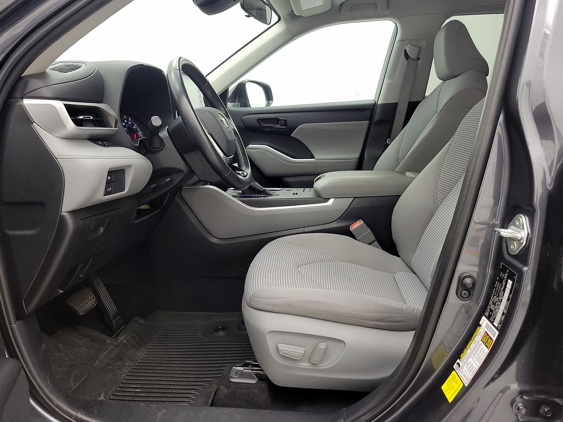 Thumbnail: 2020 Toyota Highlander - 11