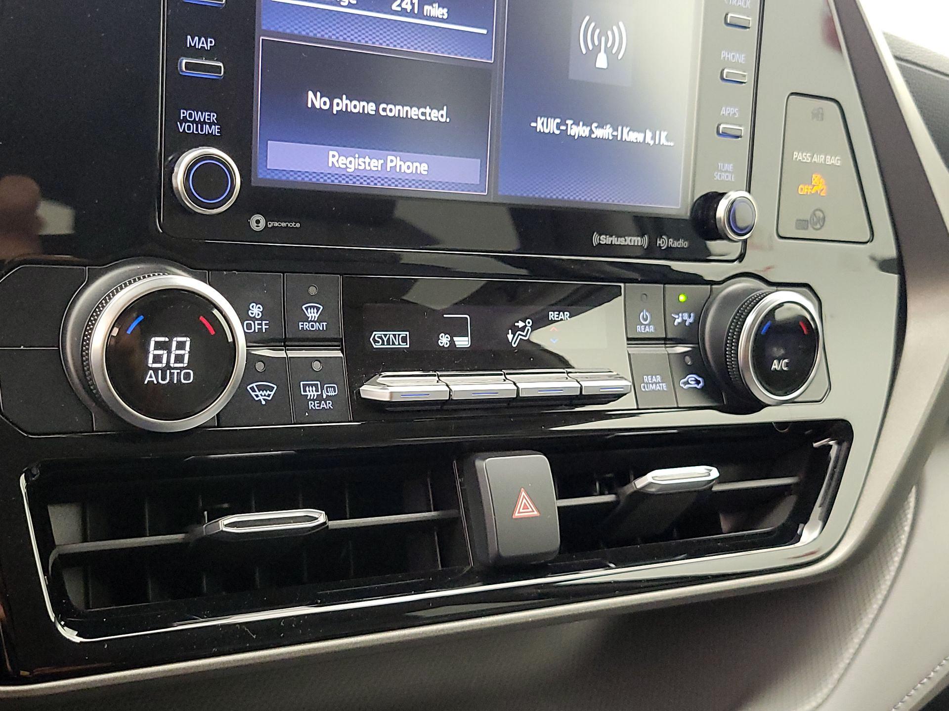 Thumbnail: 2020 Toyota Highlander - 16