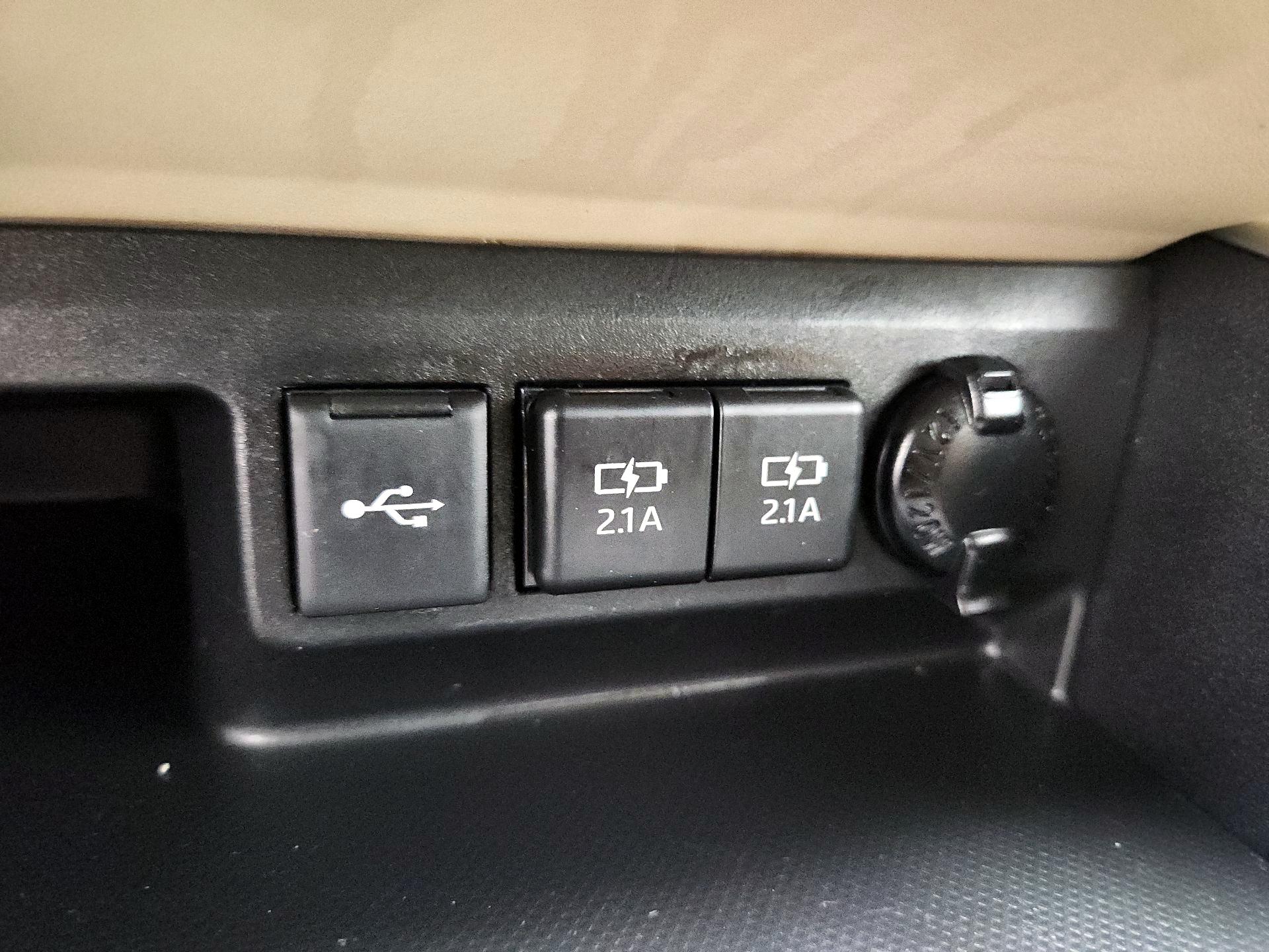 Thumbnail: 2021 Toyota Highlander - 18