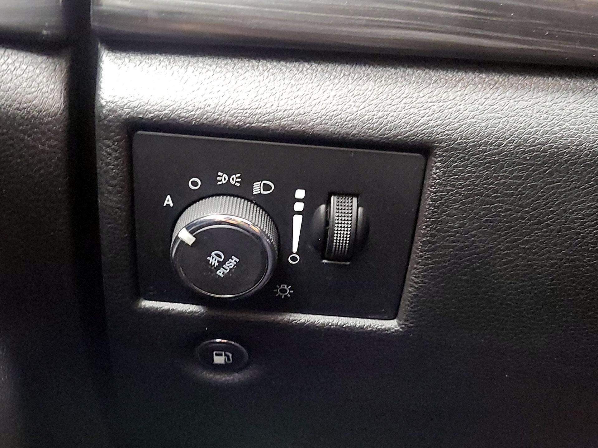 Thumbnail: 2019 Jeep Grand Cherokee - 13