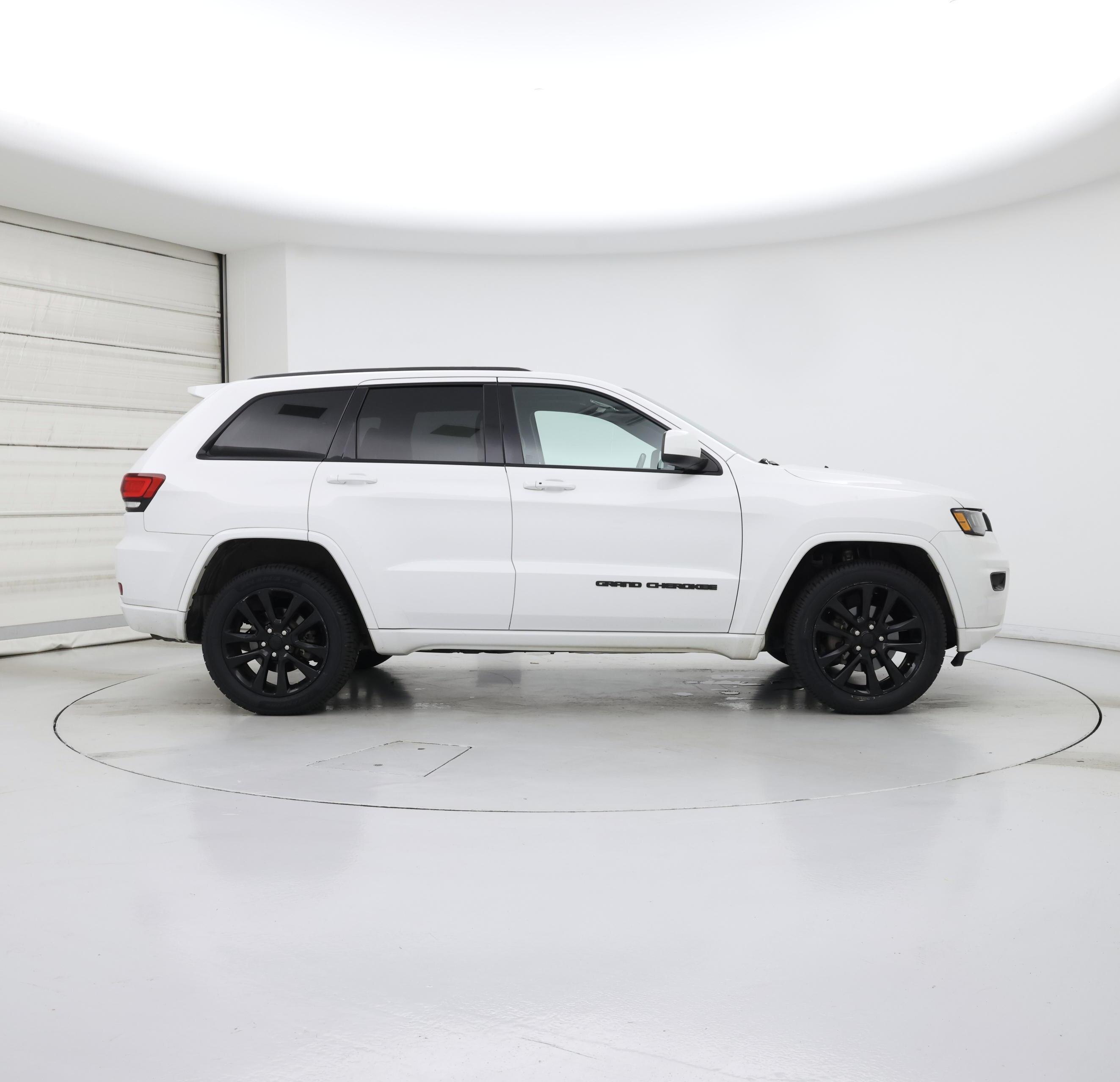 Thumbnail: 2019 Jeep Grand Cherokee - 7