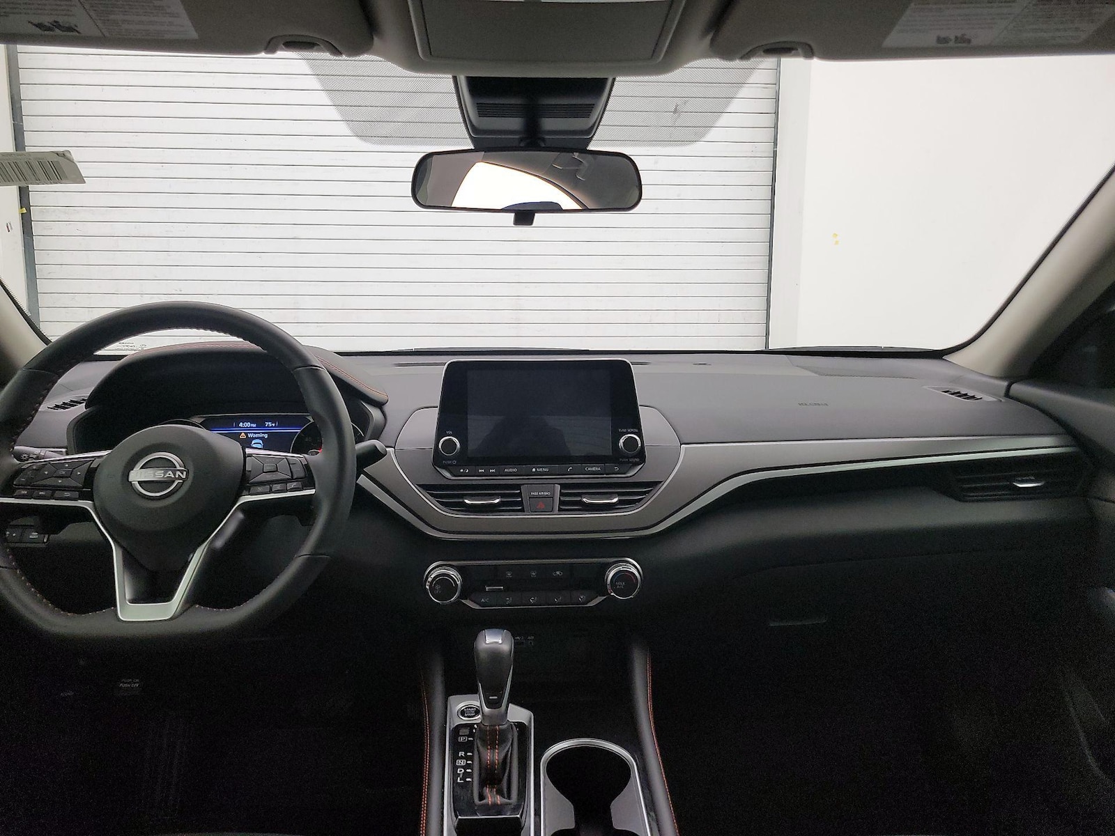 2024 Nissan Altima SR - Photo 10