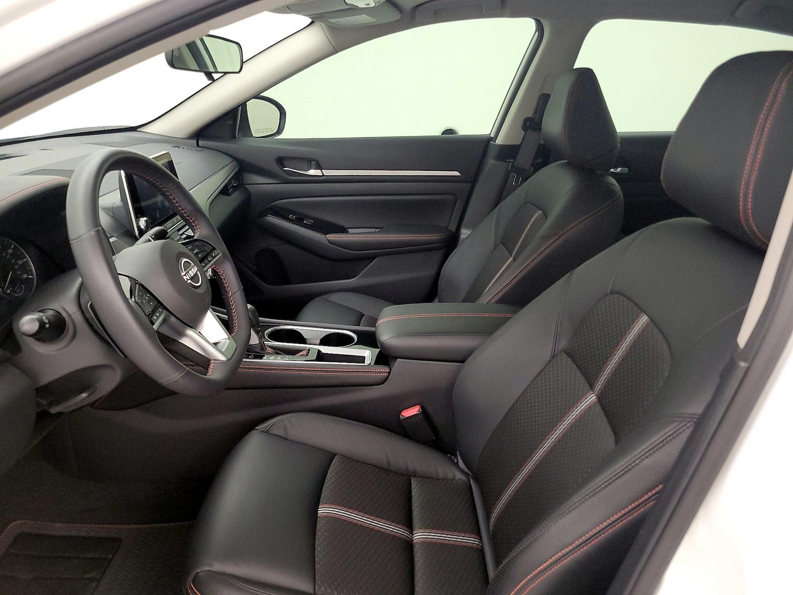 2024 Nissan Altima SR - Photo 12