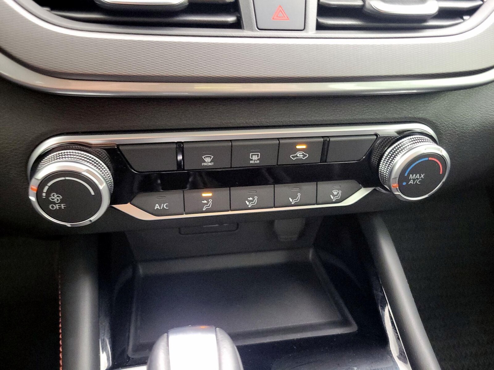 2024 Nissan Altima SR - Photo 17