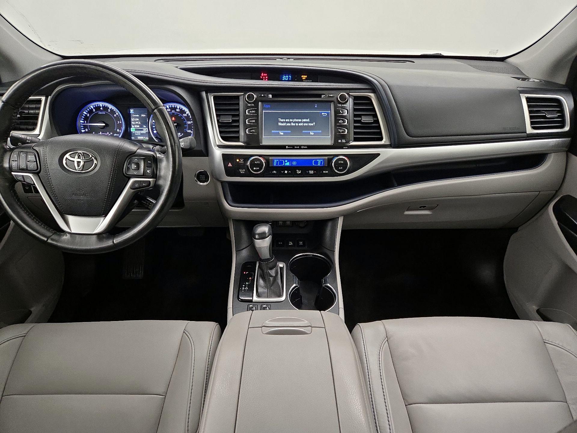 Thumbnail: 2017 Toyota Highlander - 9