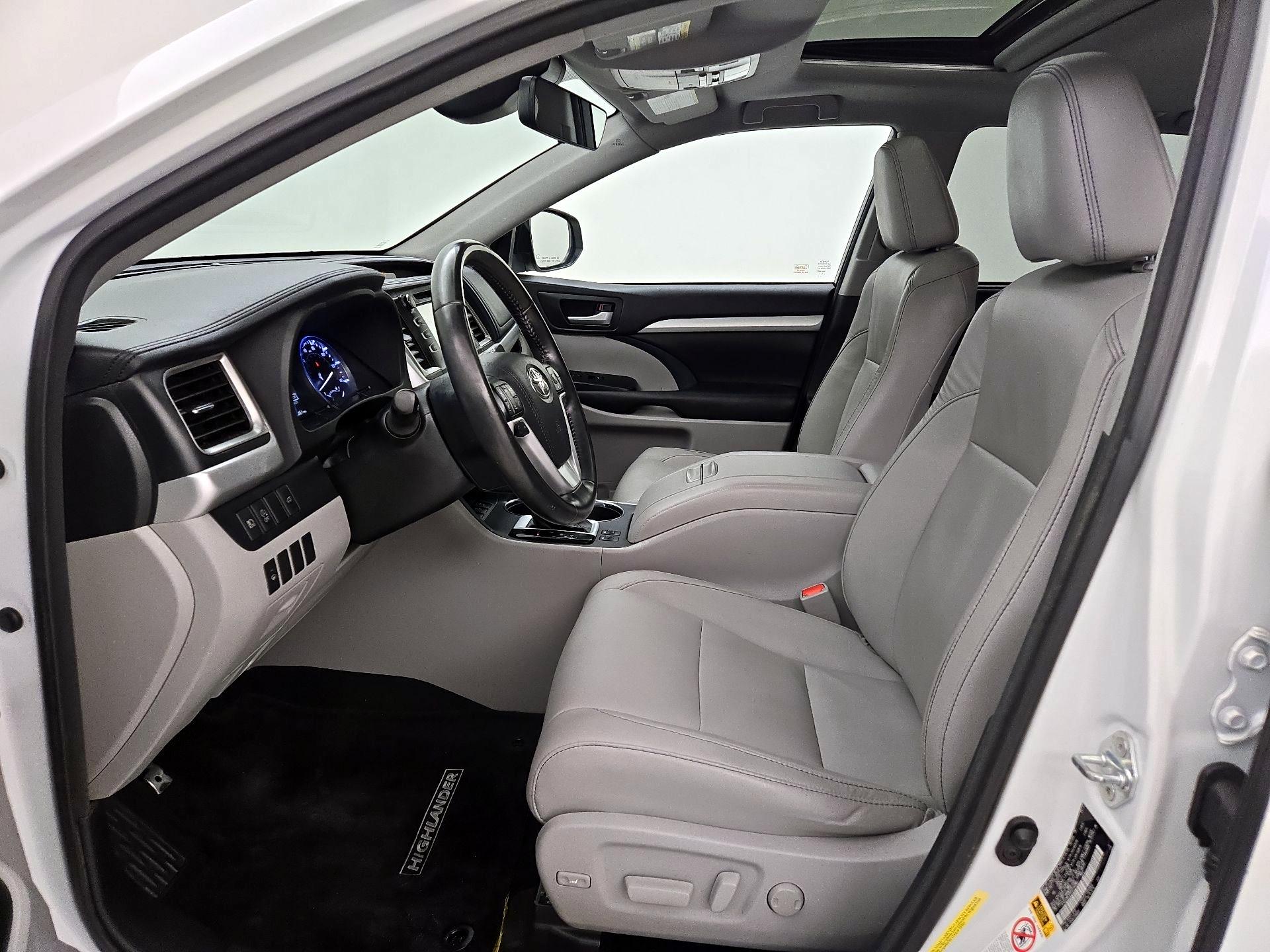 Thumbnail: 2017 Toyota Highlander - 11