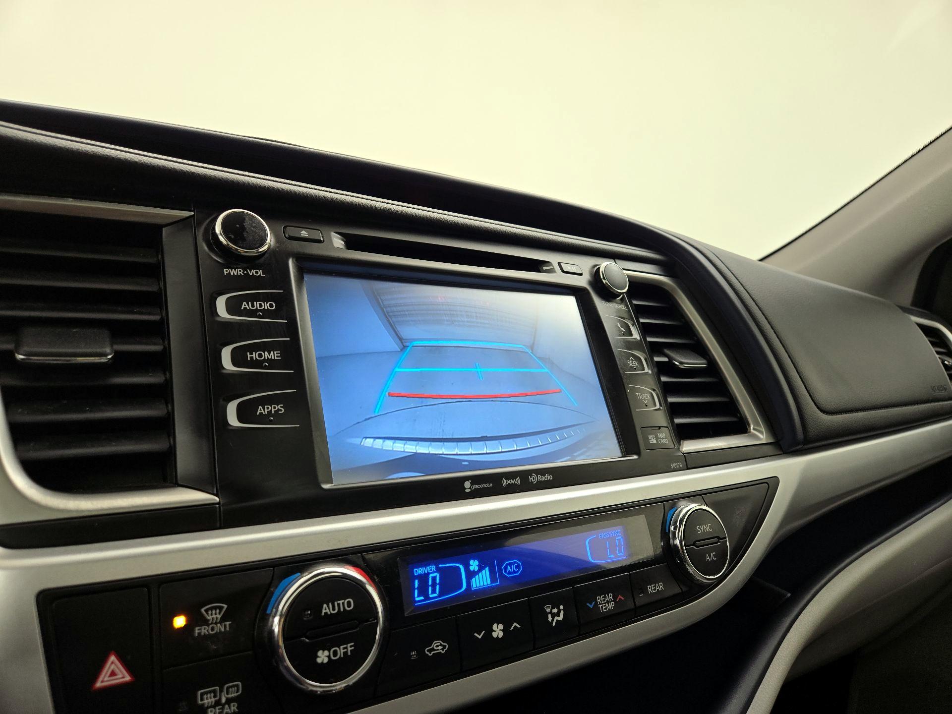 Thumbnail: 2017 Toyota Highlander - 15
