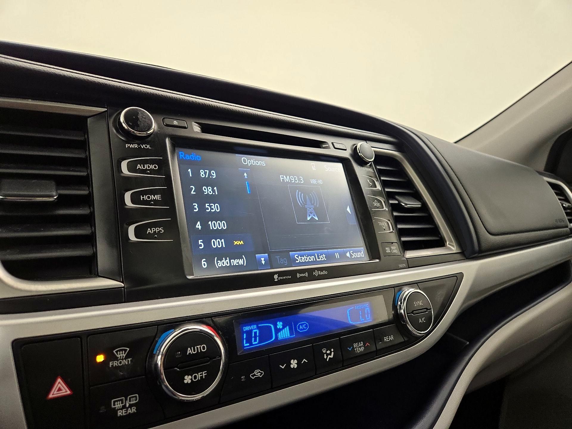 Thumbnail: 2017 Toyota Highlander - 16