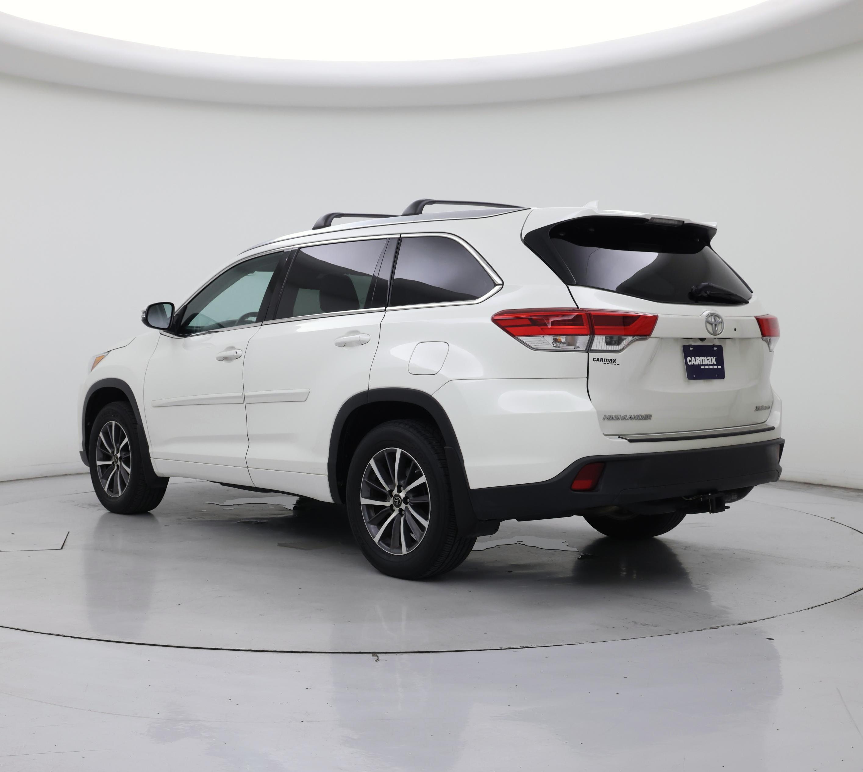 Thumbnail: 2017 Toyota Highlander - 2