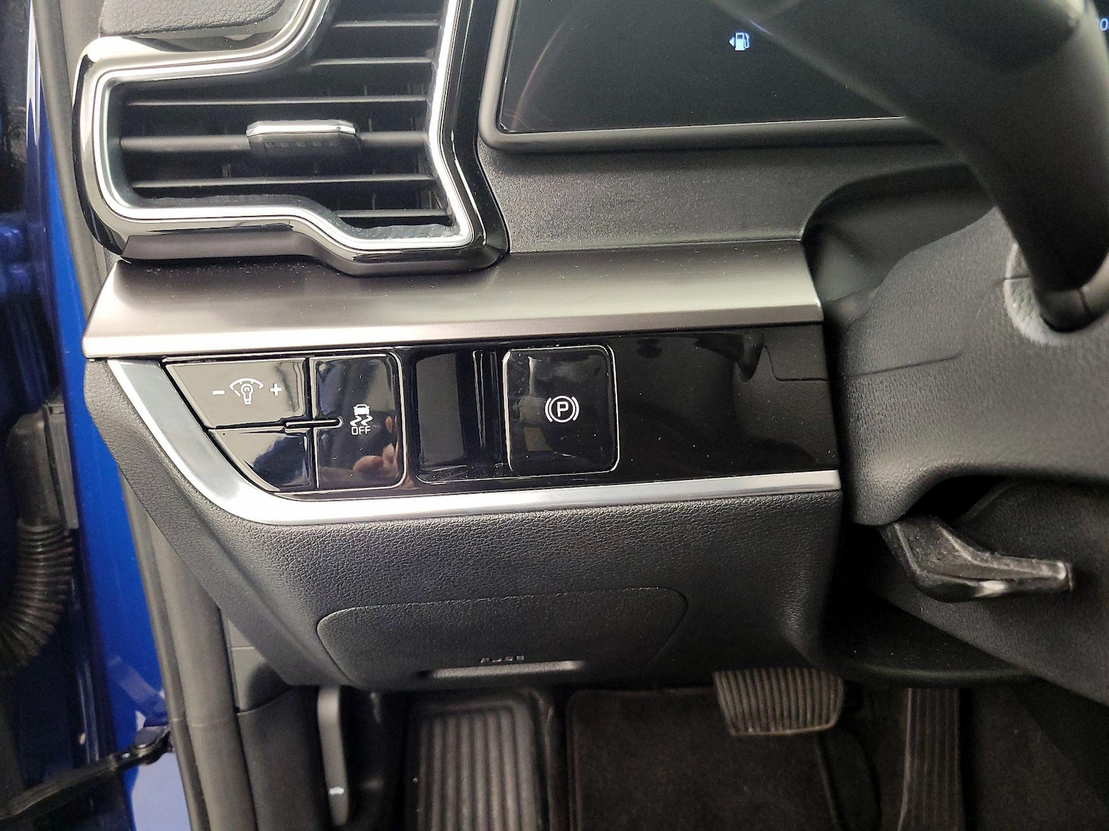 2023 Kia Sportage EX - Photo 14