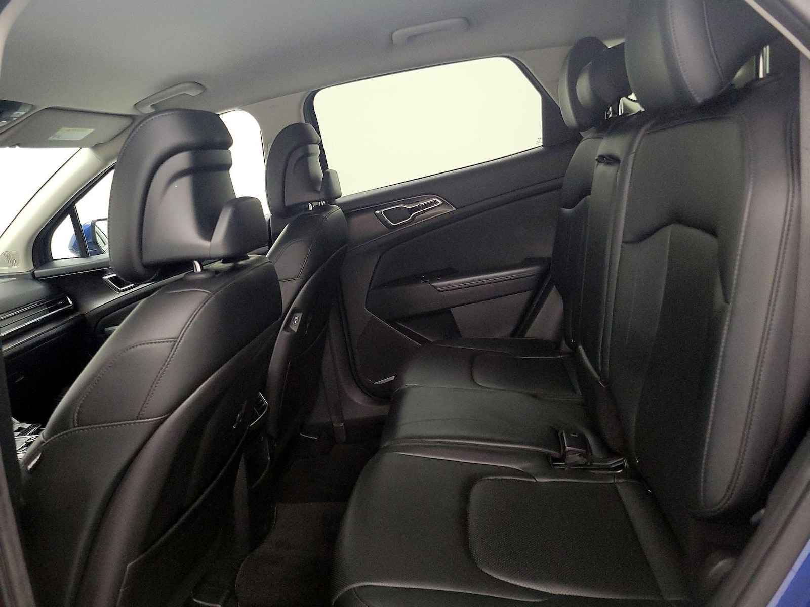 2023 Kia Sportage EX - Photo 21