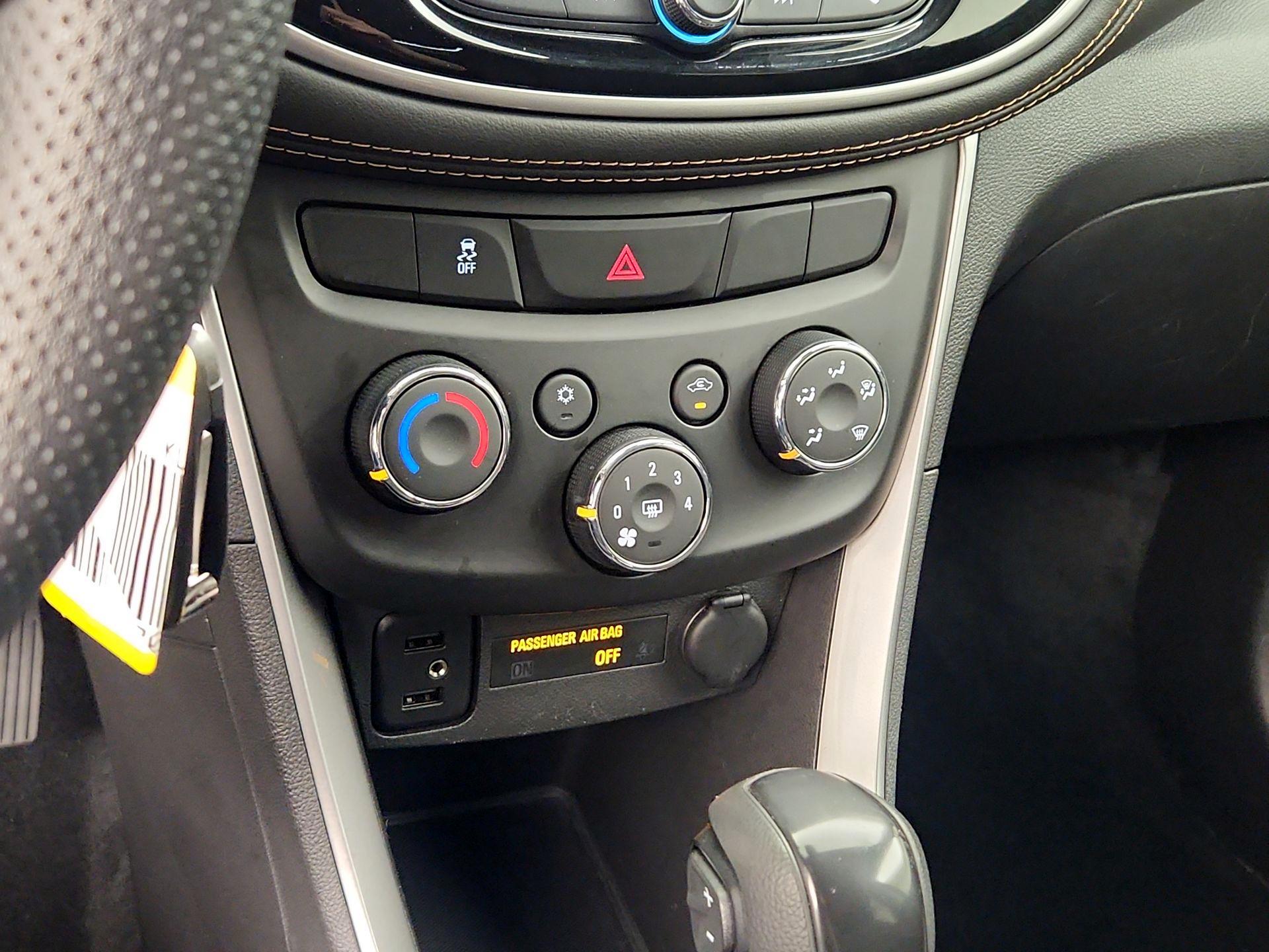 Thumbnail: 2021 Chevrolet Trax - 16