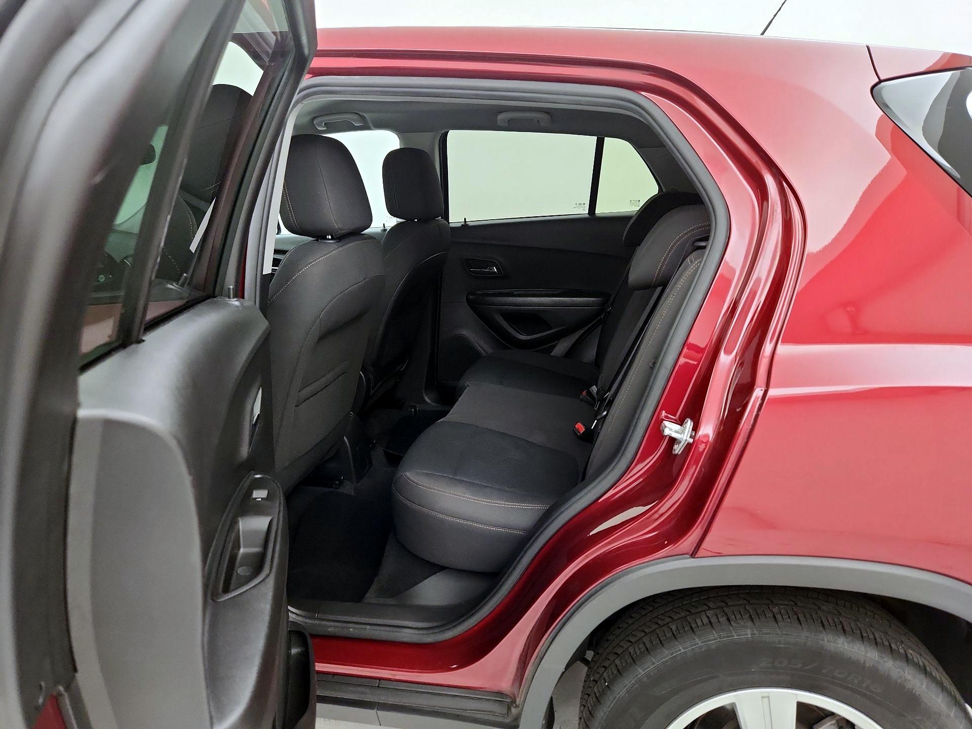 Thumbnail: 2021 Chevrolet Trax - 19