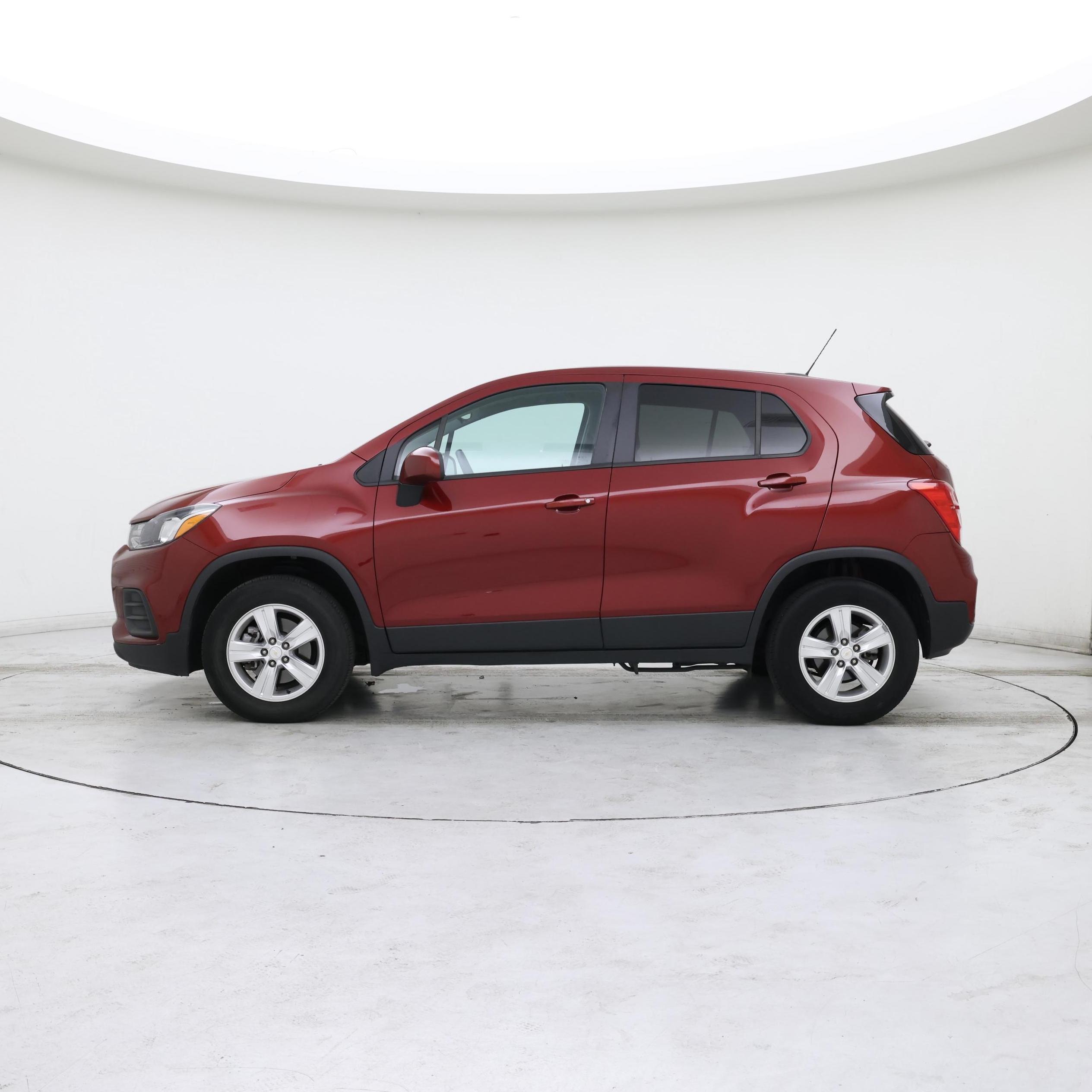 Thumbnail: 2021 Chevrolet Trax - 3