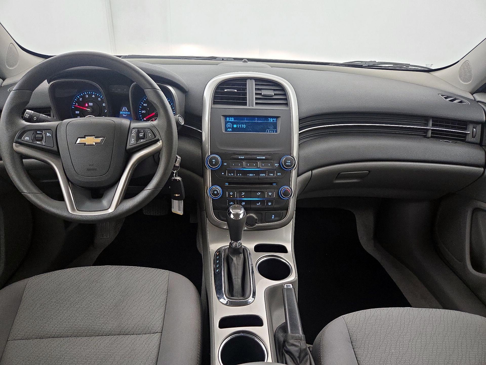 Thumbnail: 2015 Chevrolet Malibu - 9