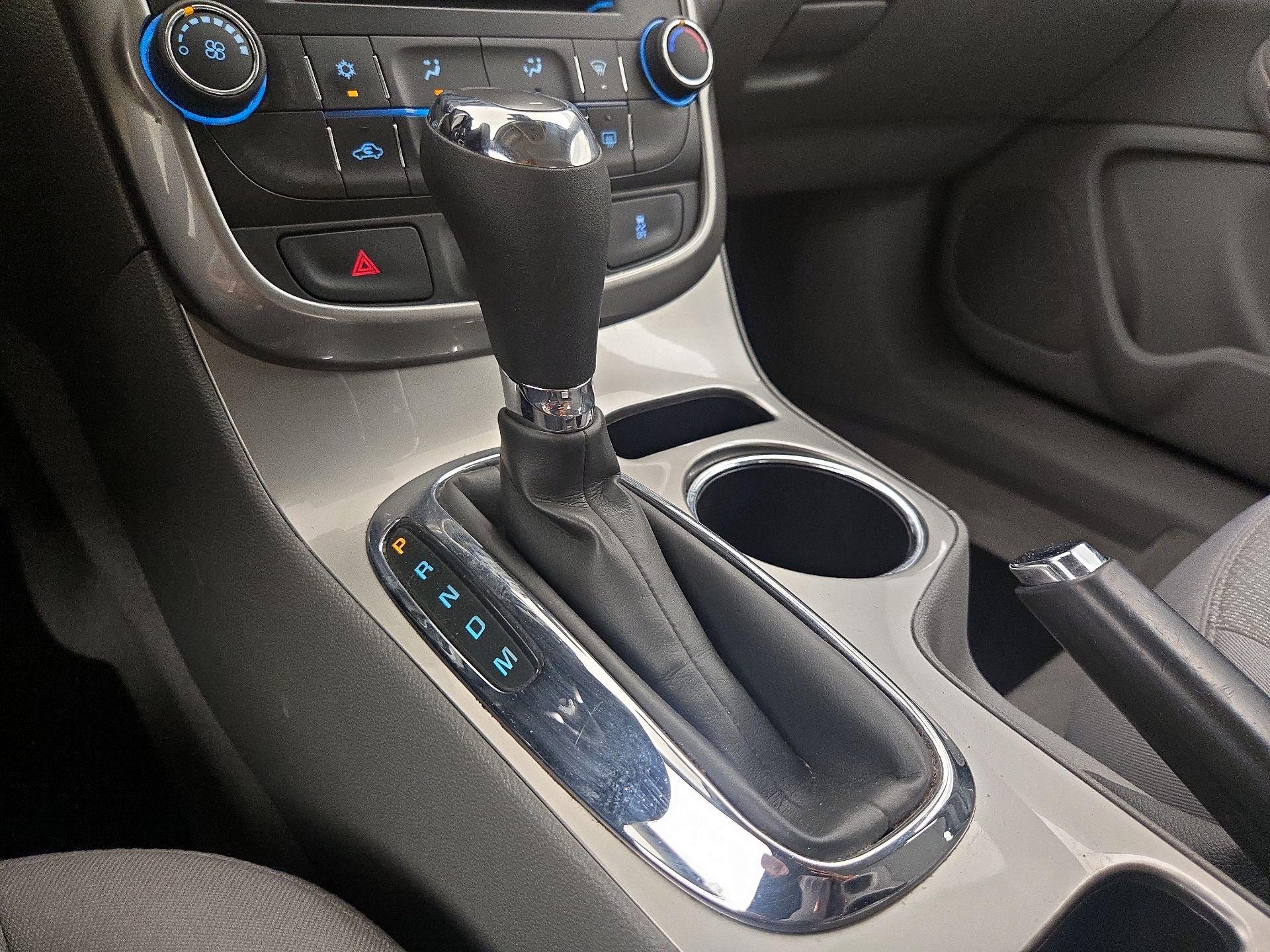 Thumbnail: 2015 Chevrolet Malibu - 16