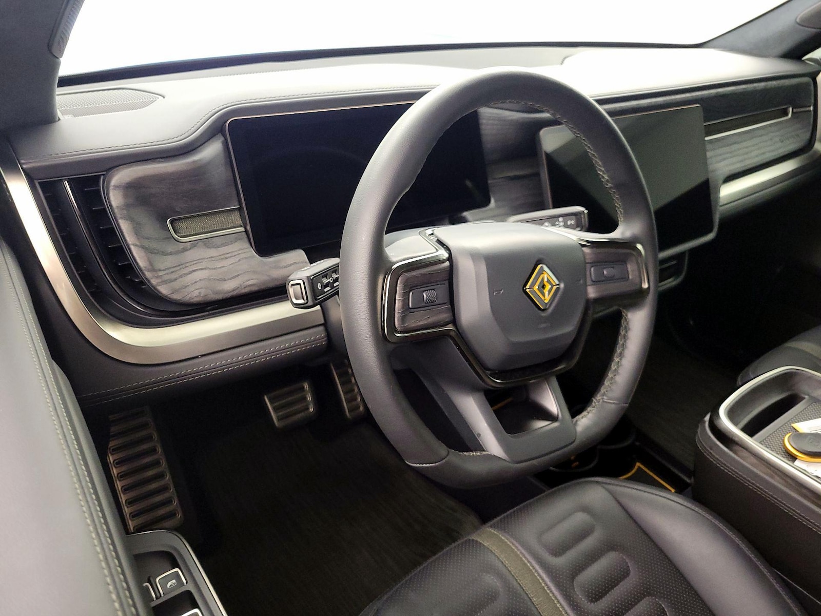2023 Rivian R1T Adventure - Photo 10