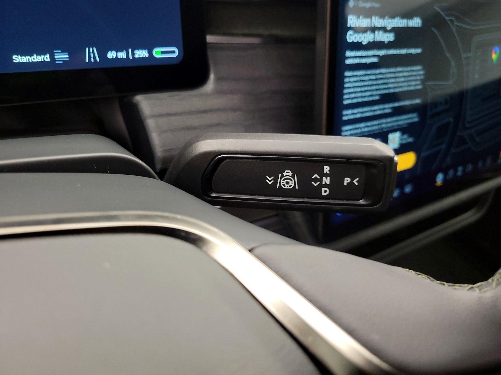 2023 Rivian R1T Adventure - Photo 18