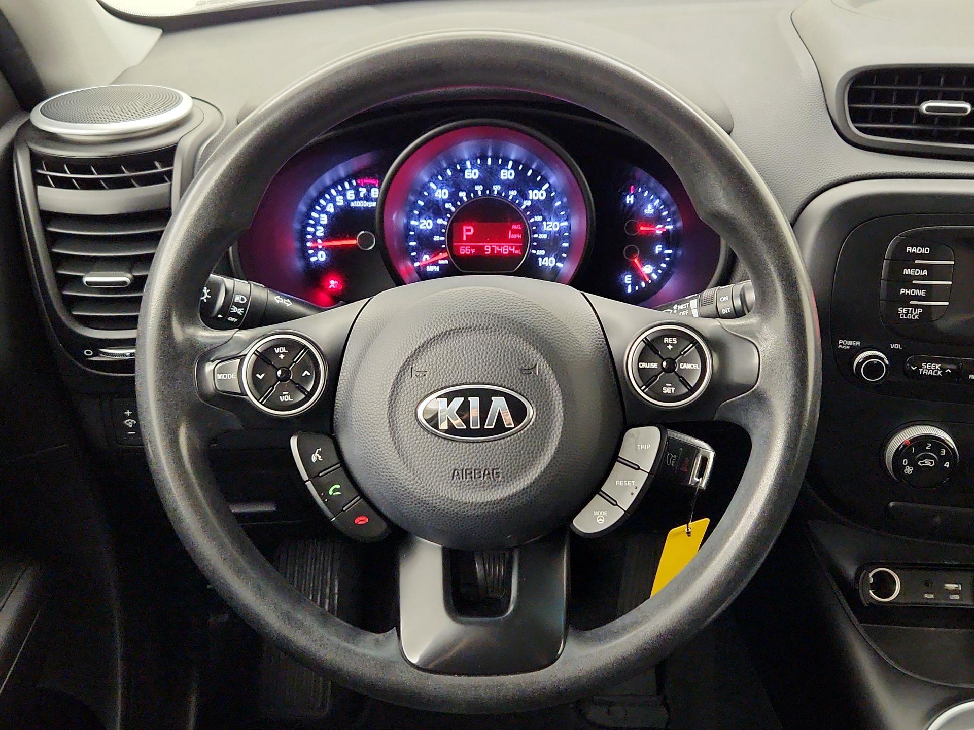 Thumbnail: 2015 Kia Soul - 10