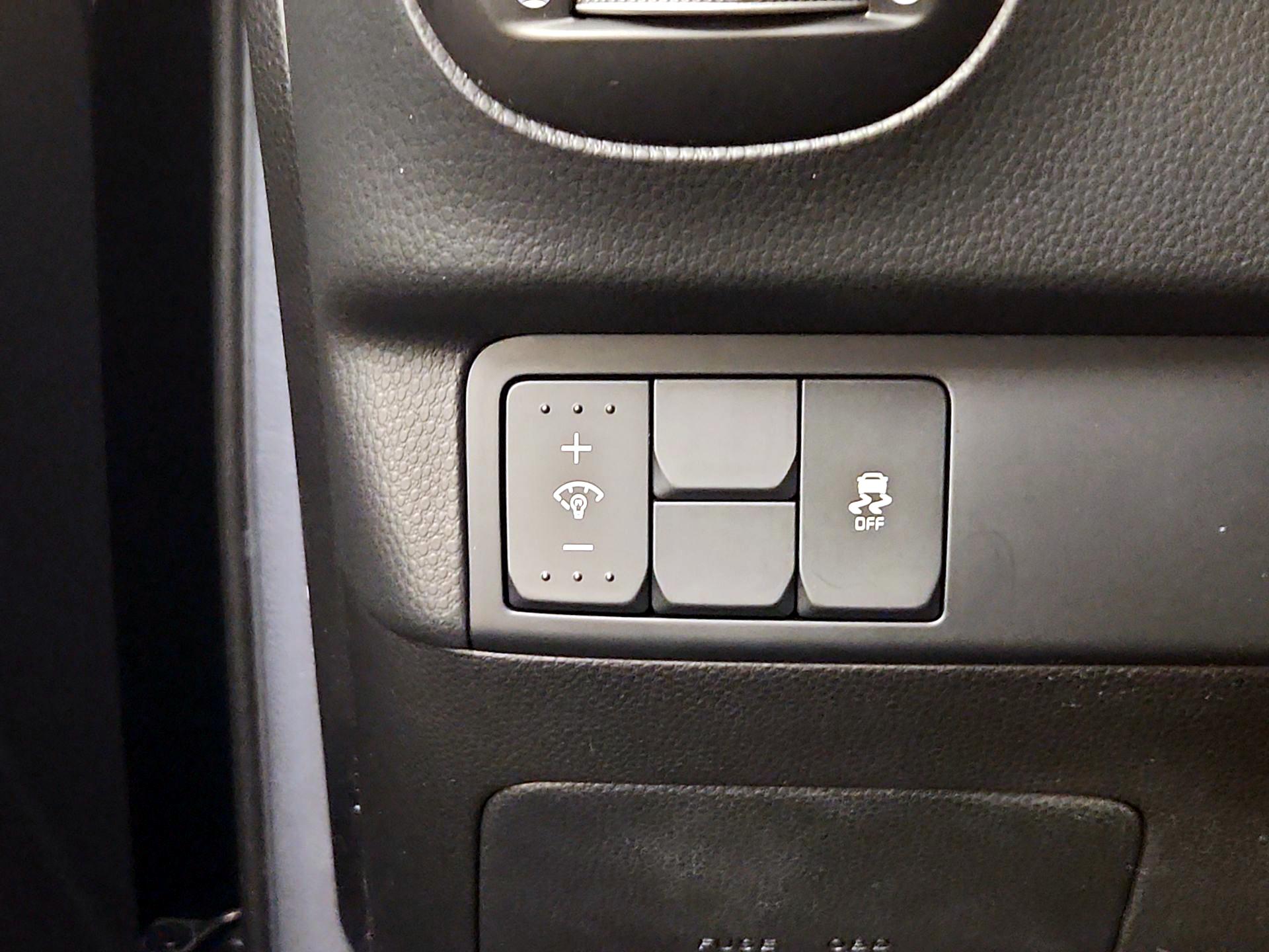 Thumbnail: 2015 Kia Soul - 13