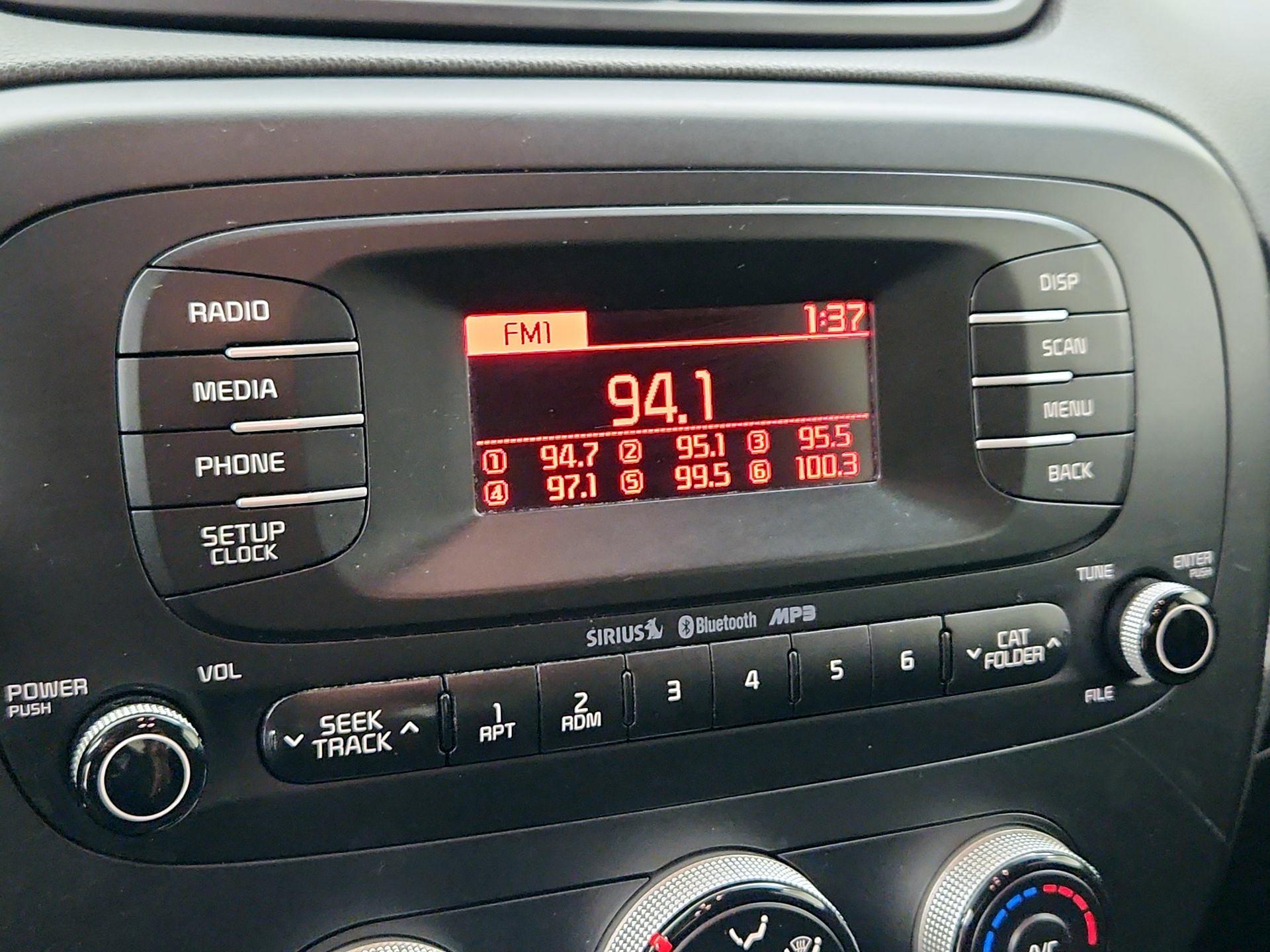 Thumbnail: 2015 Kia Soul - 14