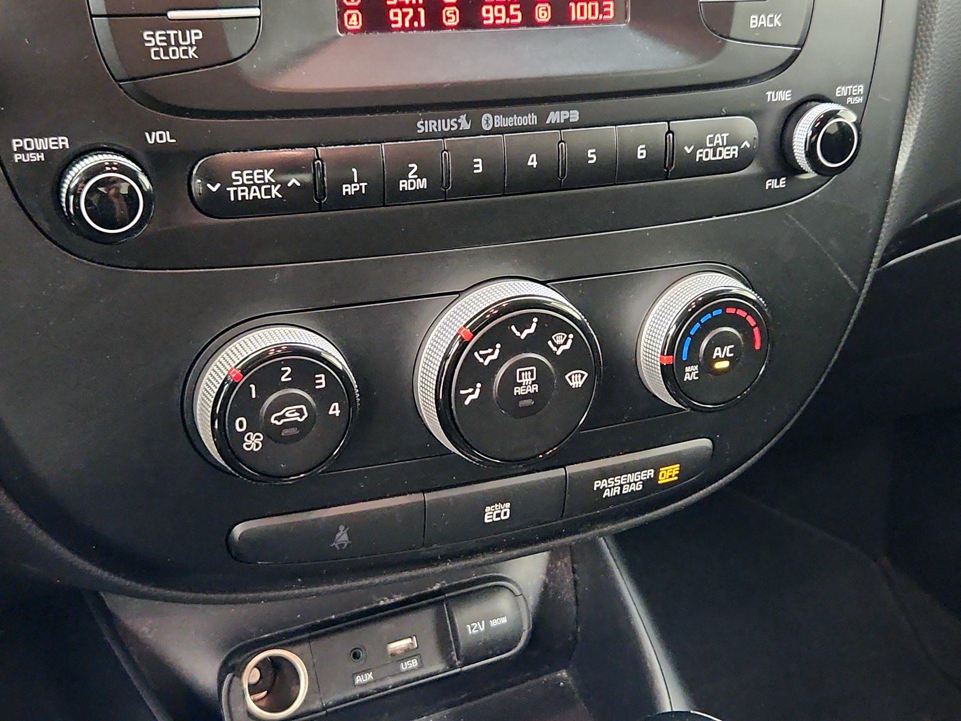 Thumbnail: 2015 Kia Soul - 15