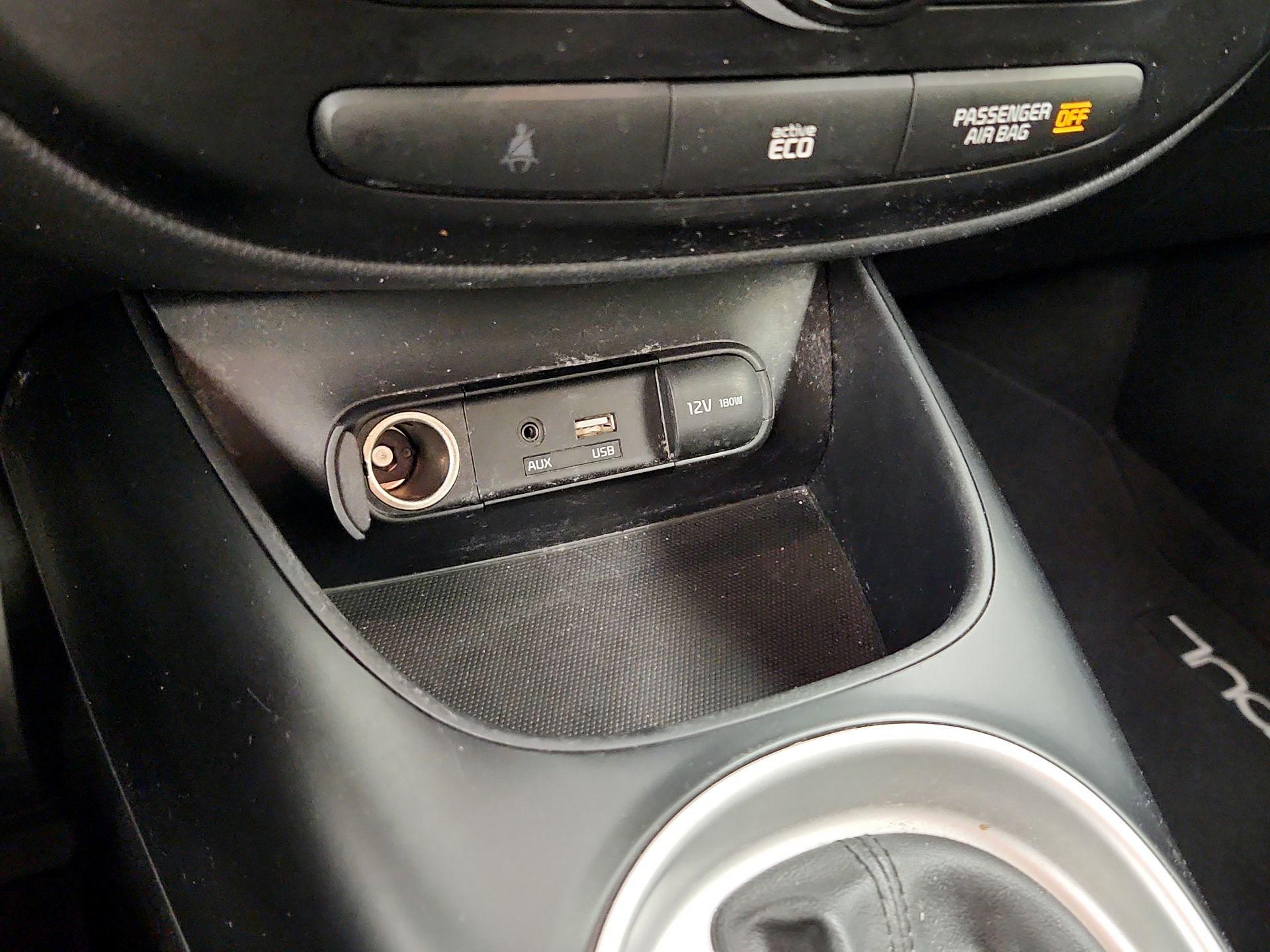 Thumbnail: 2015 Kia Soul - 17