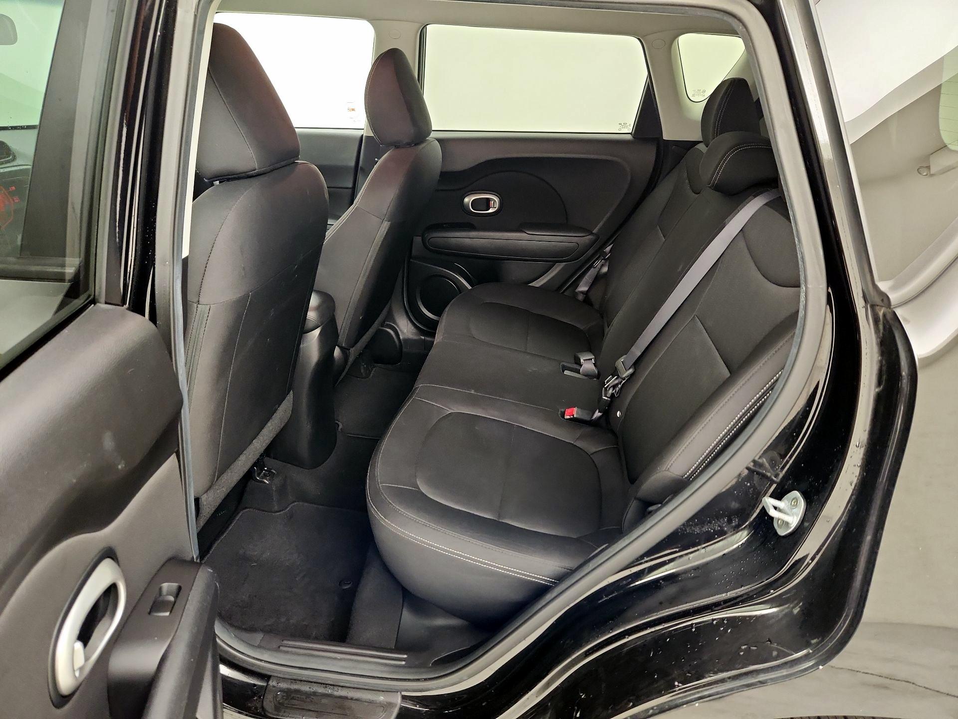 Thumbnail: 2015 Kia Soul - 18