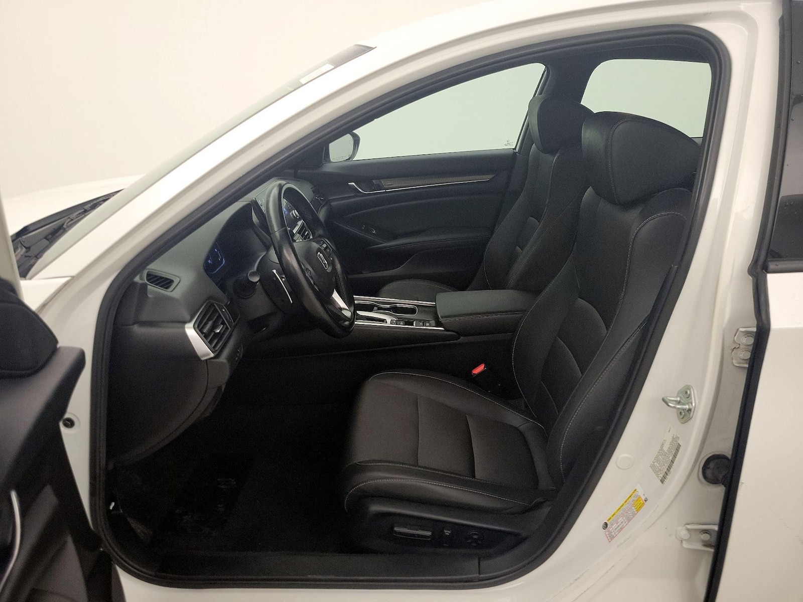 Power Seat(s) & Side Airbags