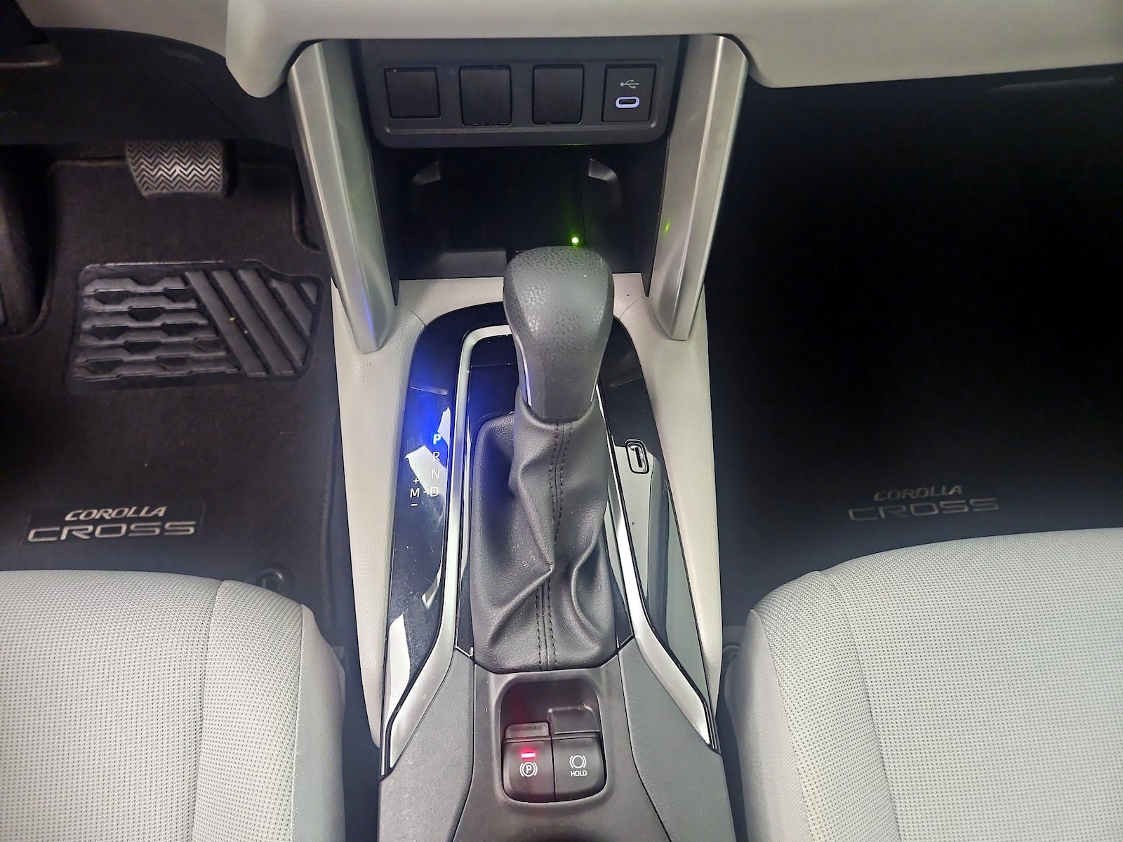 2024 Toyota Corolla Cross LE - Photo 19