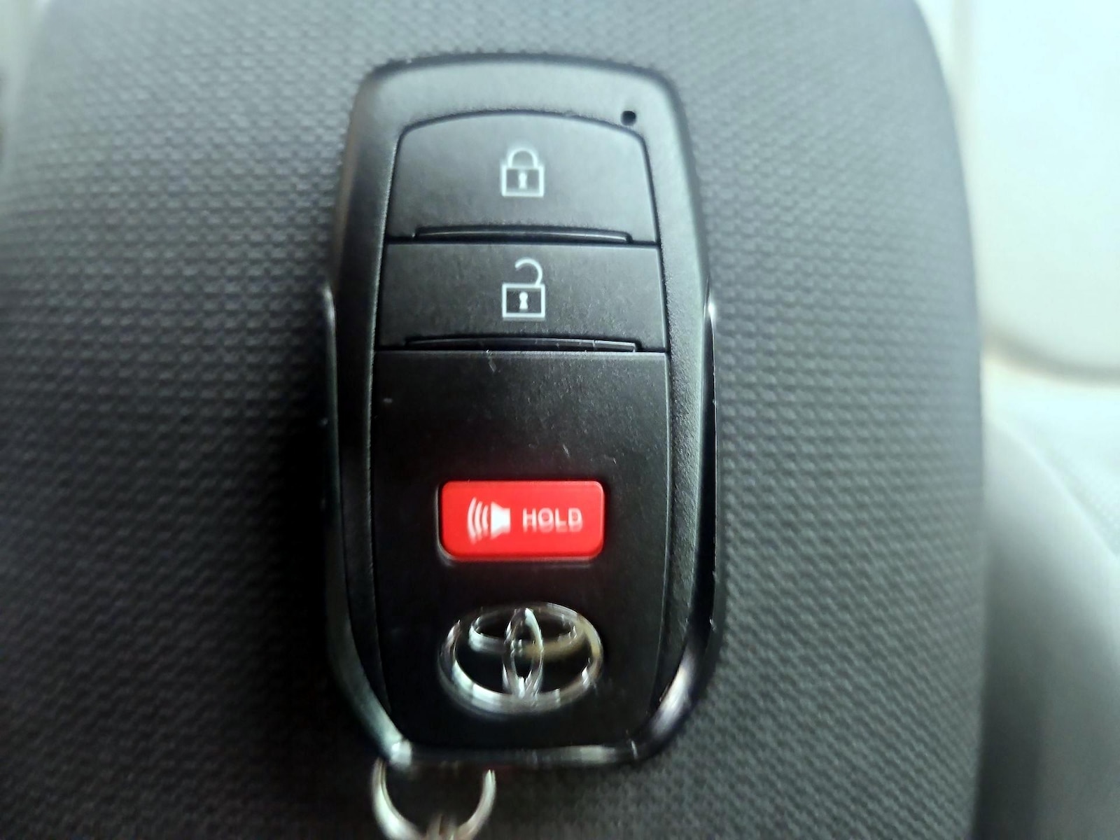2024 Toyota Corolla Cross LE - Photo 24