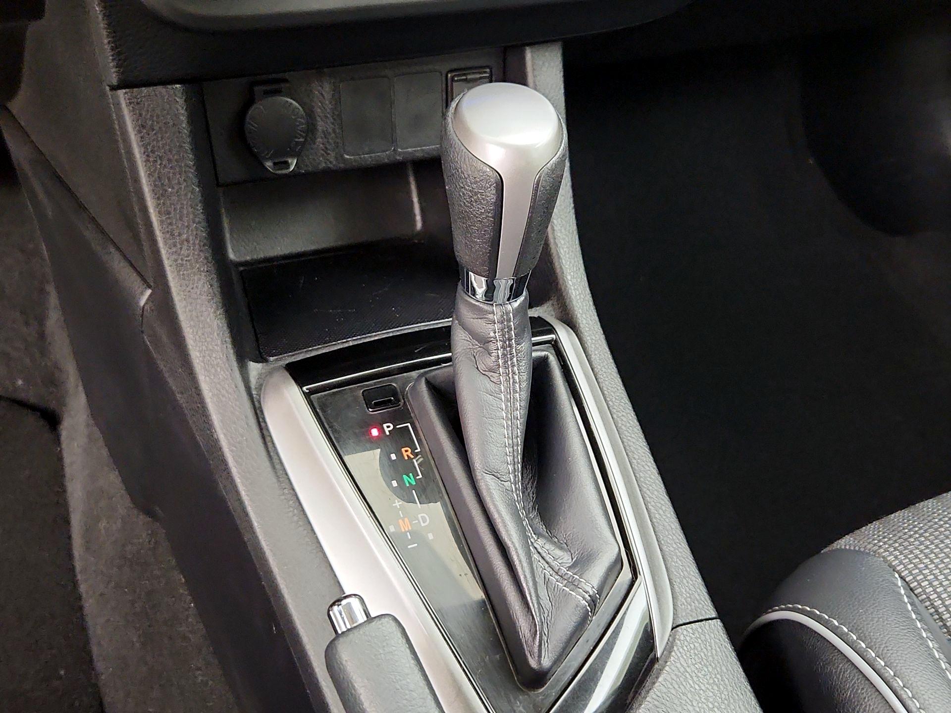 Thumbnail: 2015 Toyota Corolla - 17