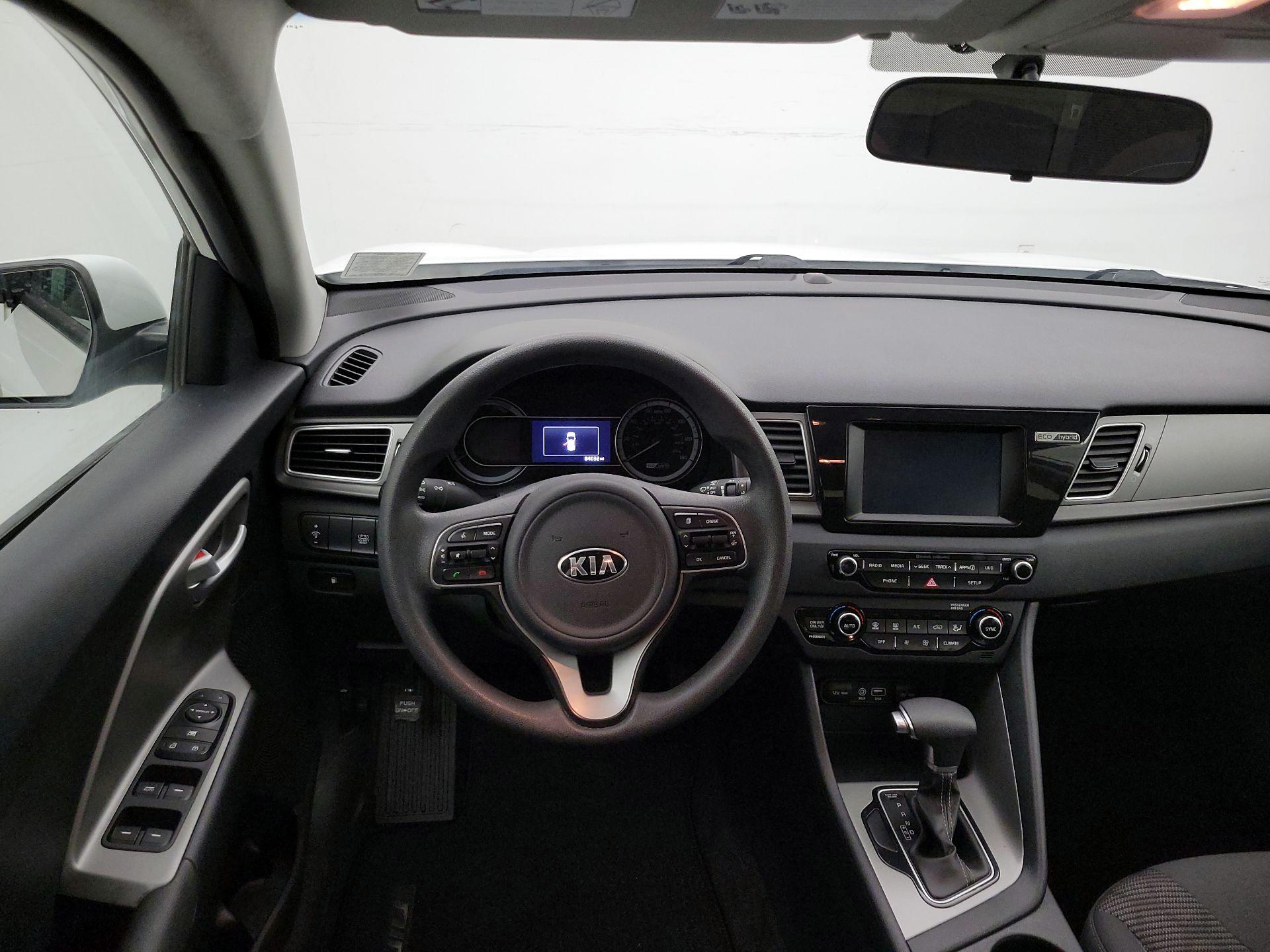 Thumbnail: 2019 Kia Niro - 10