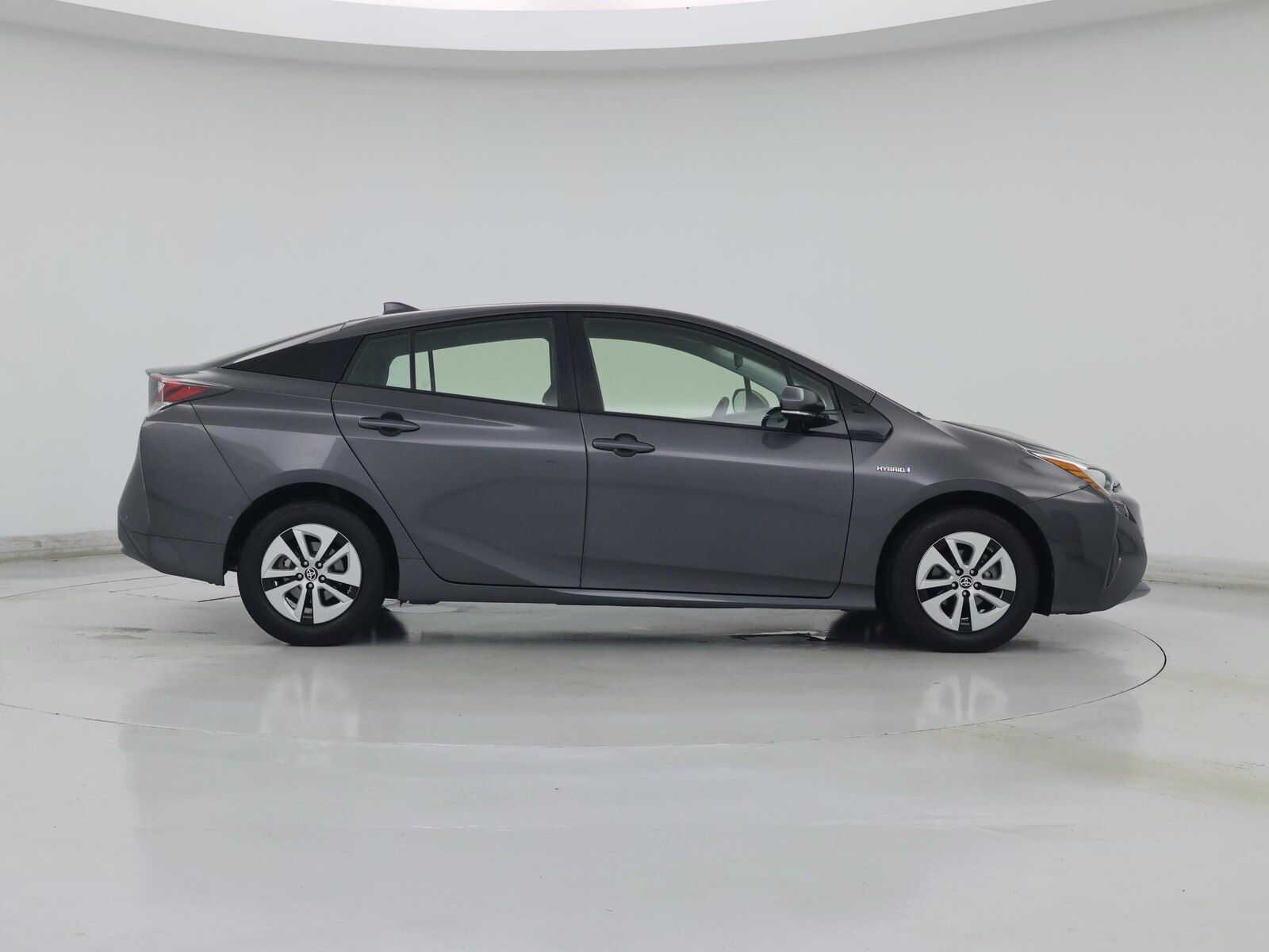 2018 Toyota Prius Two - Photo 8