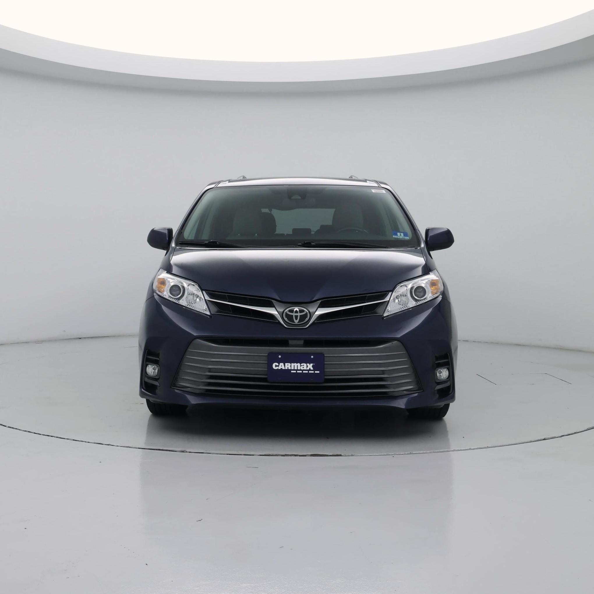 Thumbnail: 2018 Toyota Sienna - 5