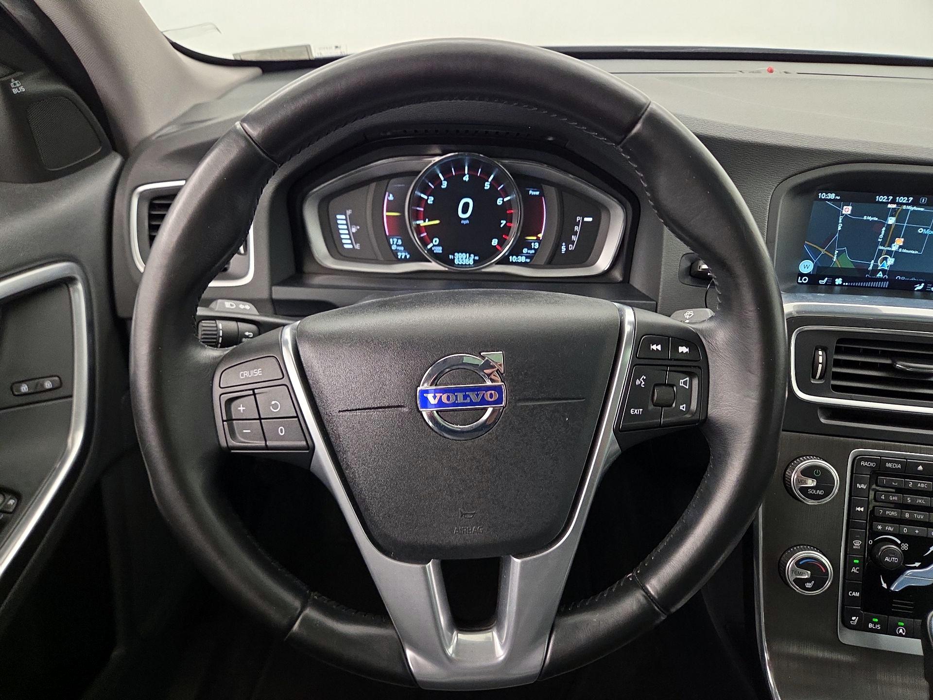 Thumbnail: 2015 Volvo S60 - 10