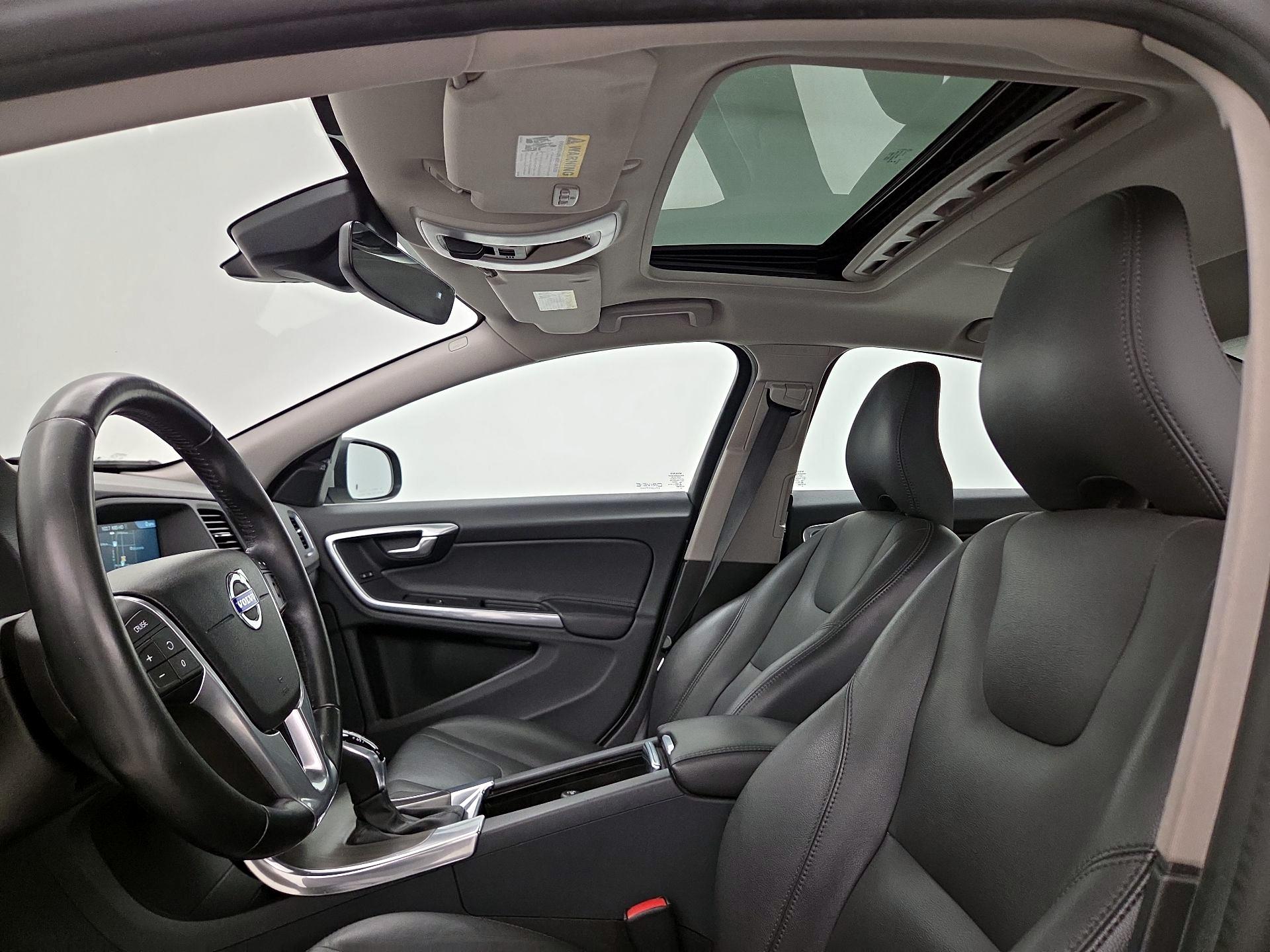 Thumbnail: 2015 Volvo S60 - 20