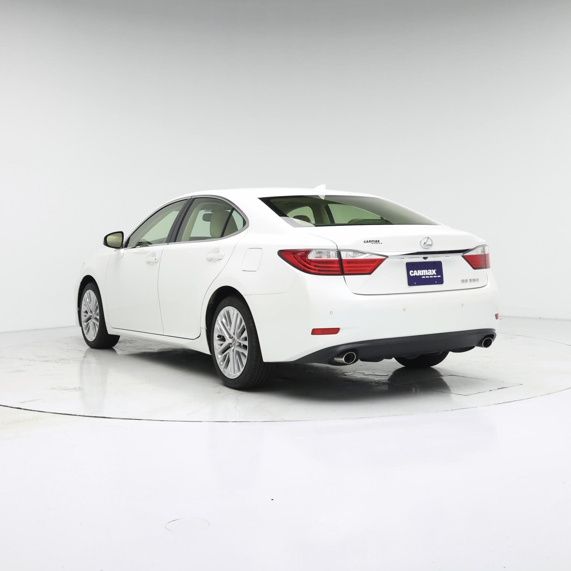 Thumbnail: 2015 Lexus ES - 2