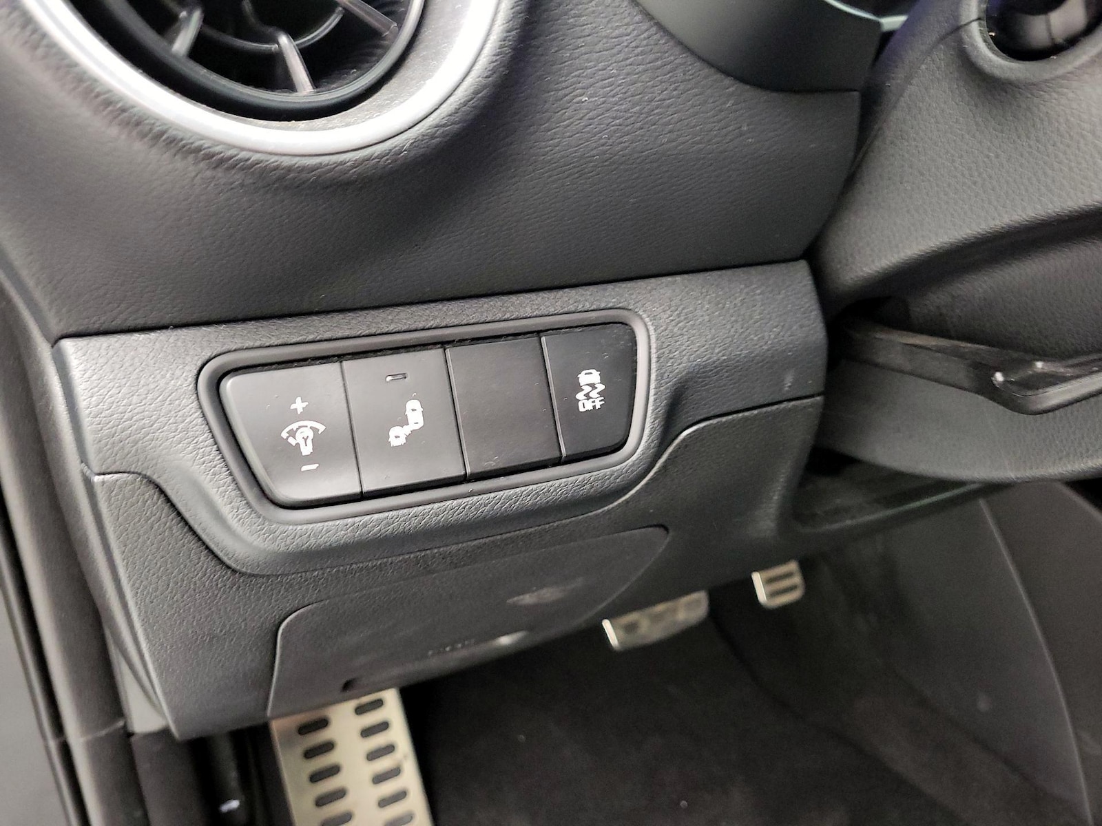 2023 Kia Forte GT-Line - Photo 14