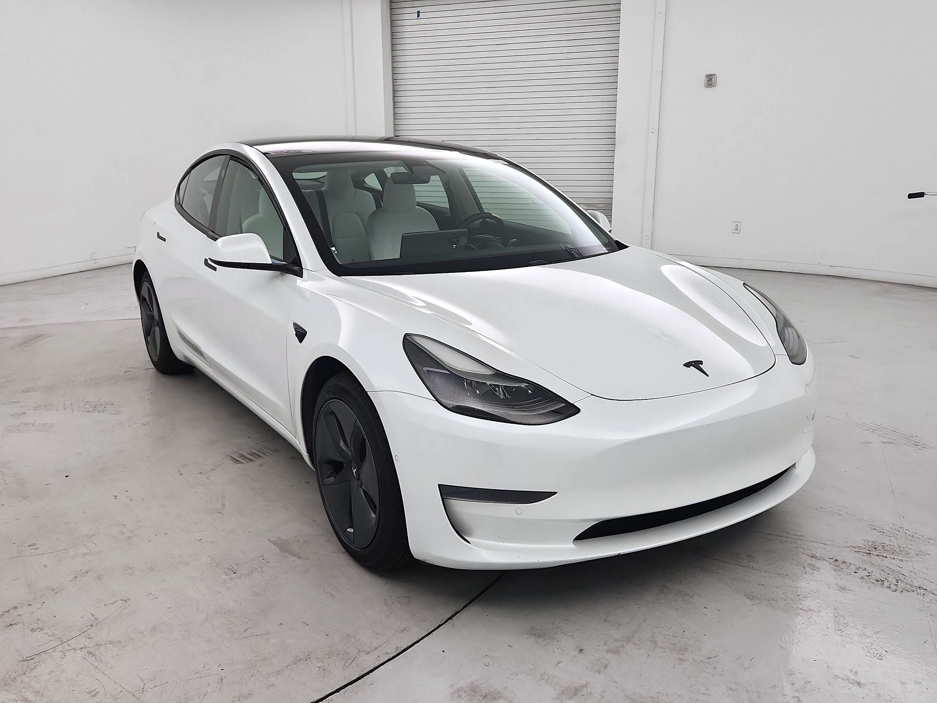 Thumbnail: 2021 Tesla Model 3 - 1